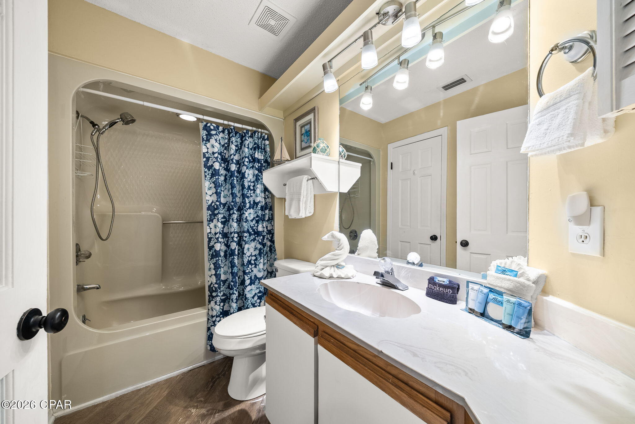 Image 71 For 8730 Thomas Drive 410