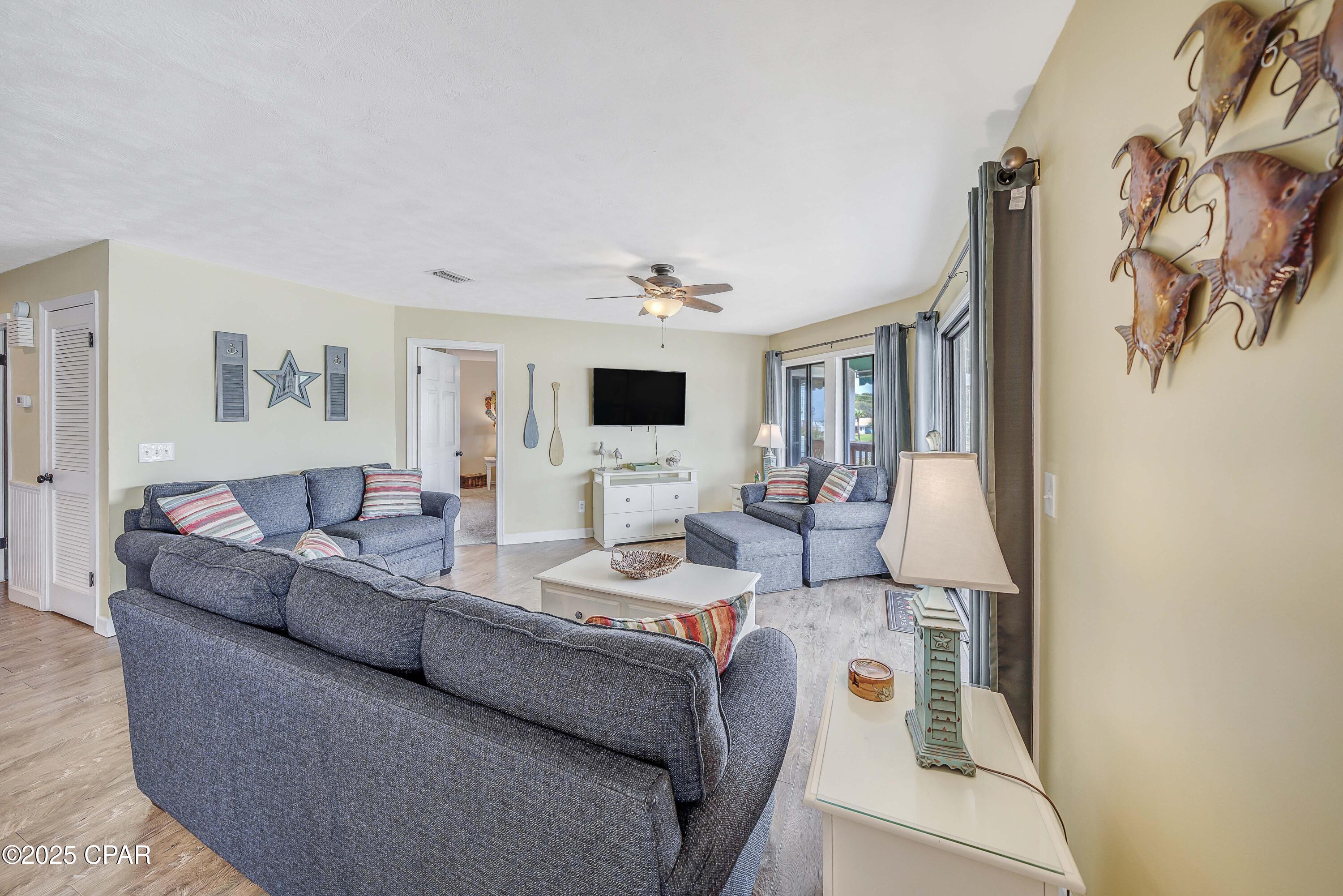 Image 9 For 8730 Thomas Drive 410