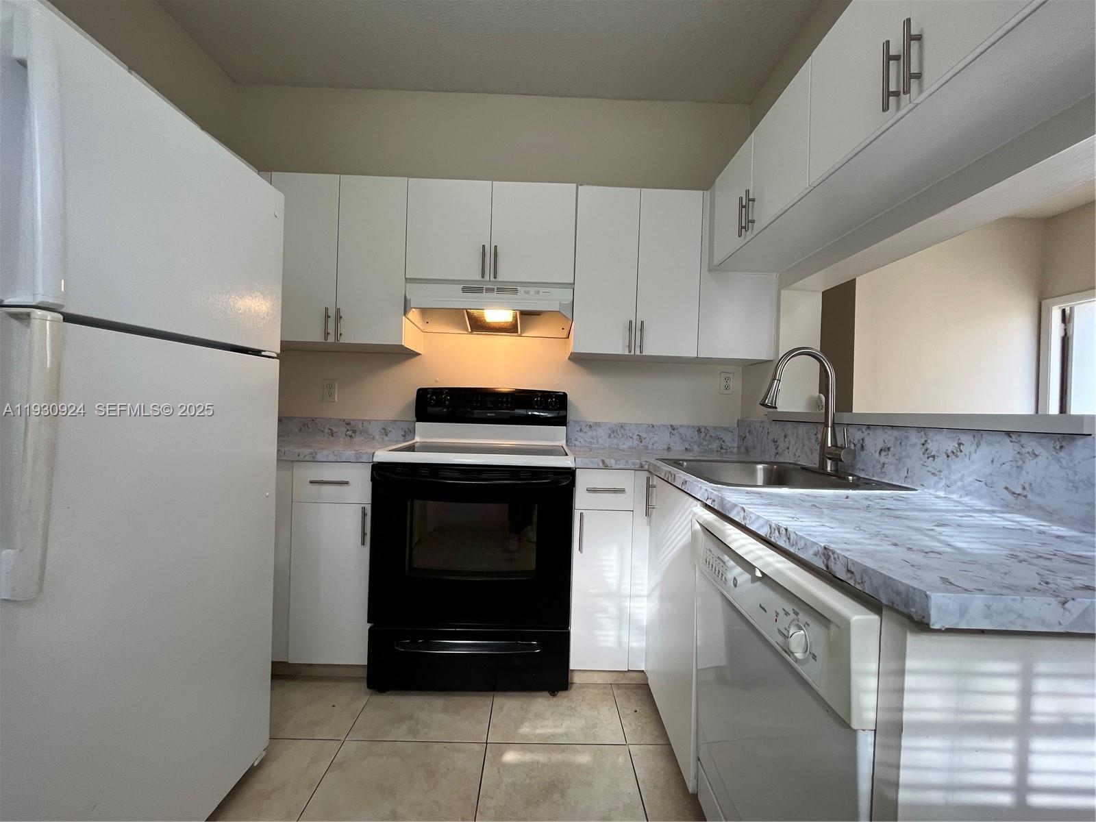 Waters Edge At Deerfield