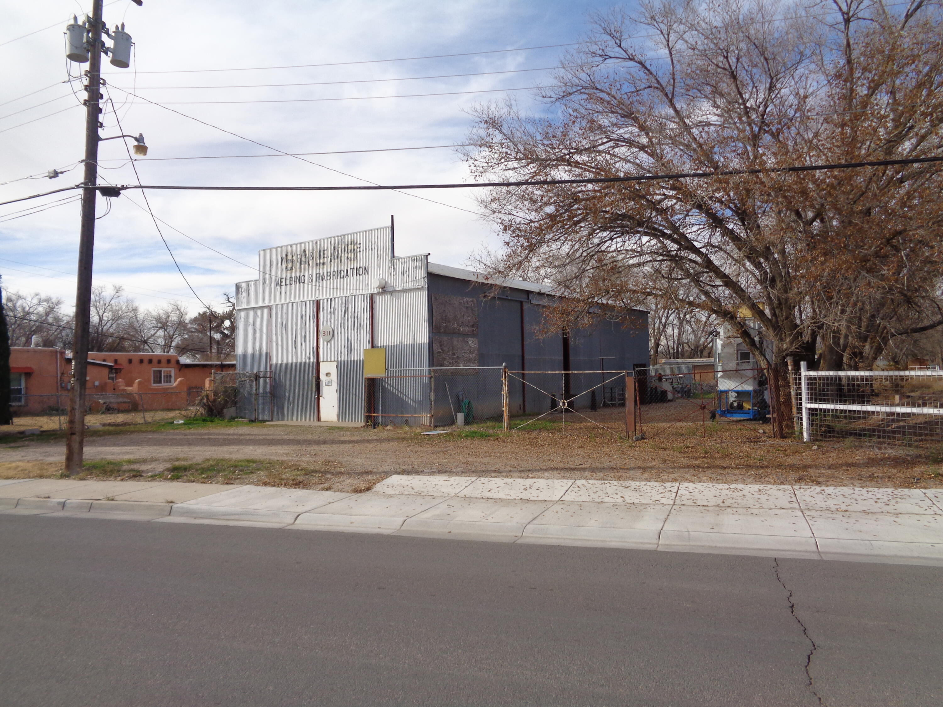 Photo 9 — 311 Don Diego Street SE