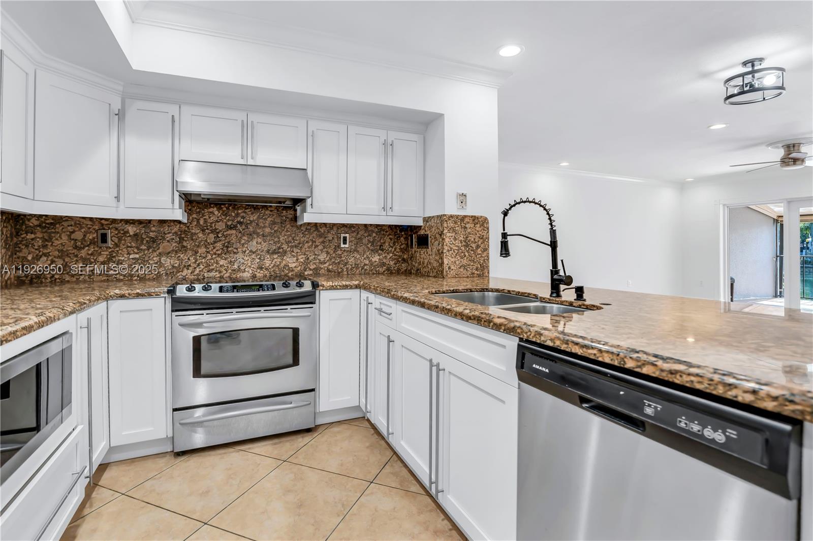 Homes for sale in Miami Lakes, FL | 6460 Milk Wagon Ln, Miami Lakes, FL 33014 | MLS# A11926950