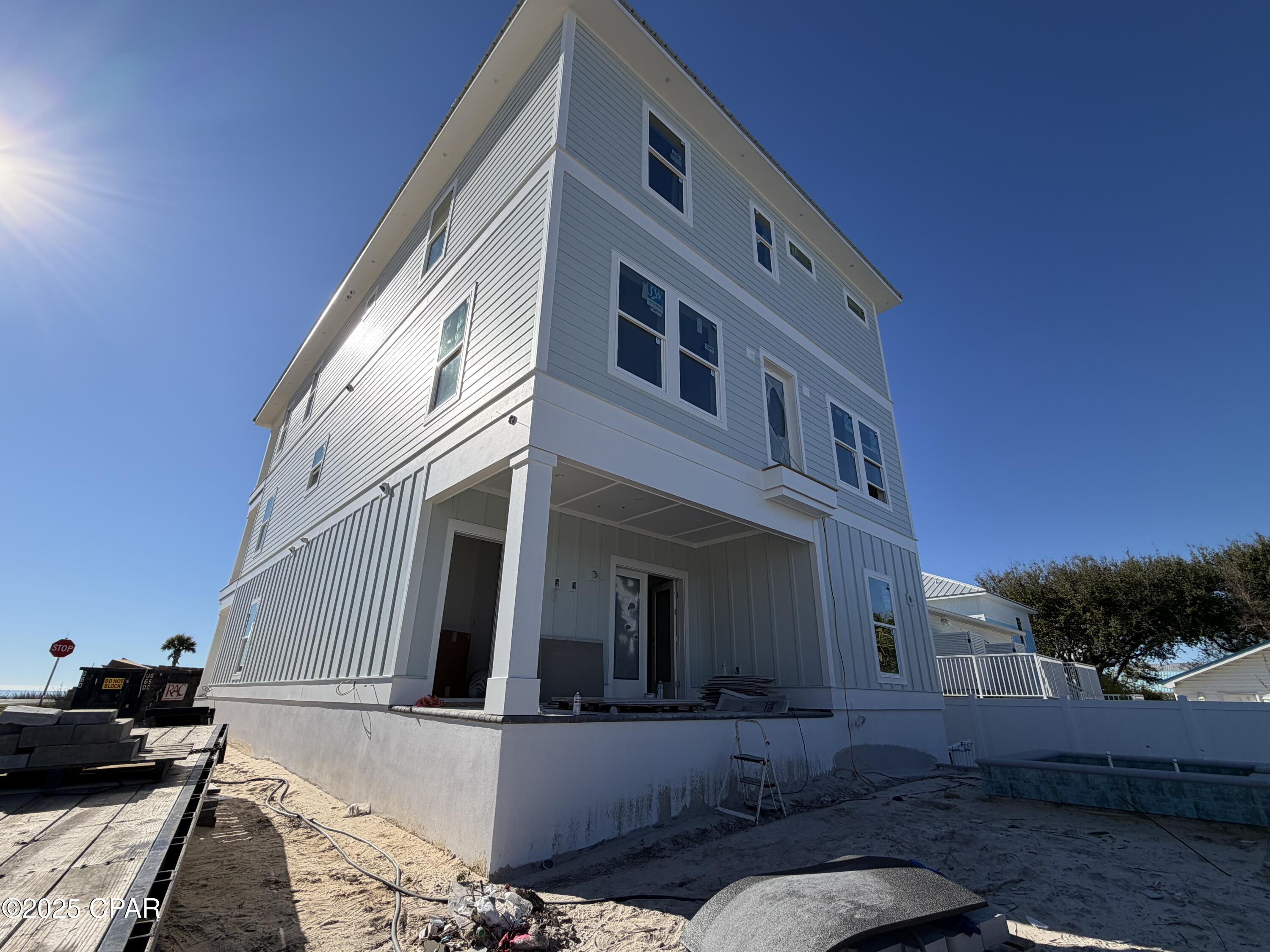 Image 3 For 200 Highway 98