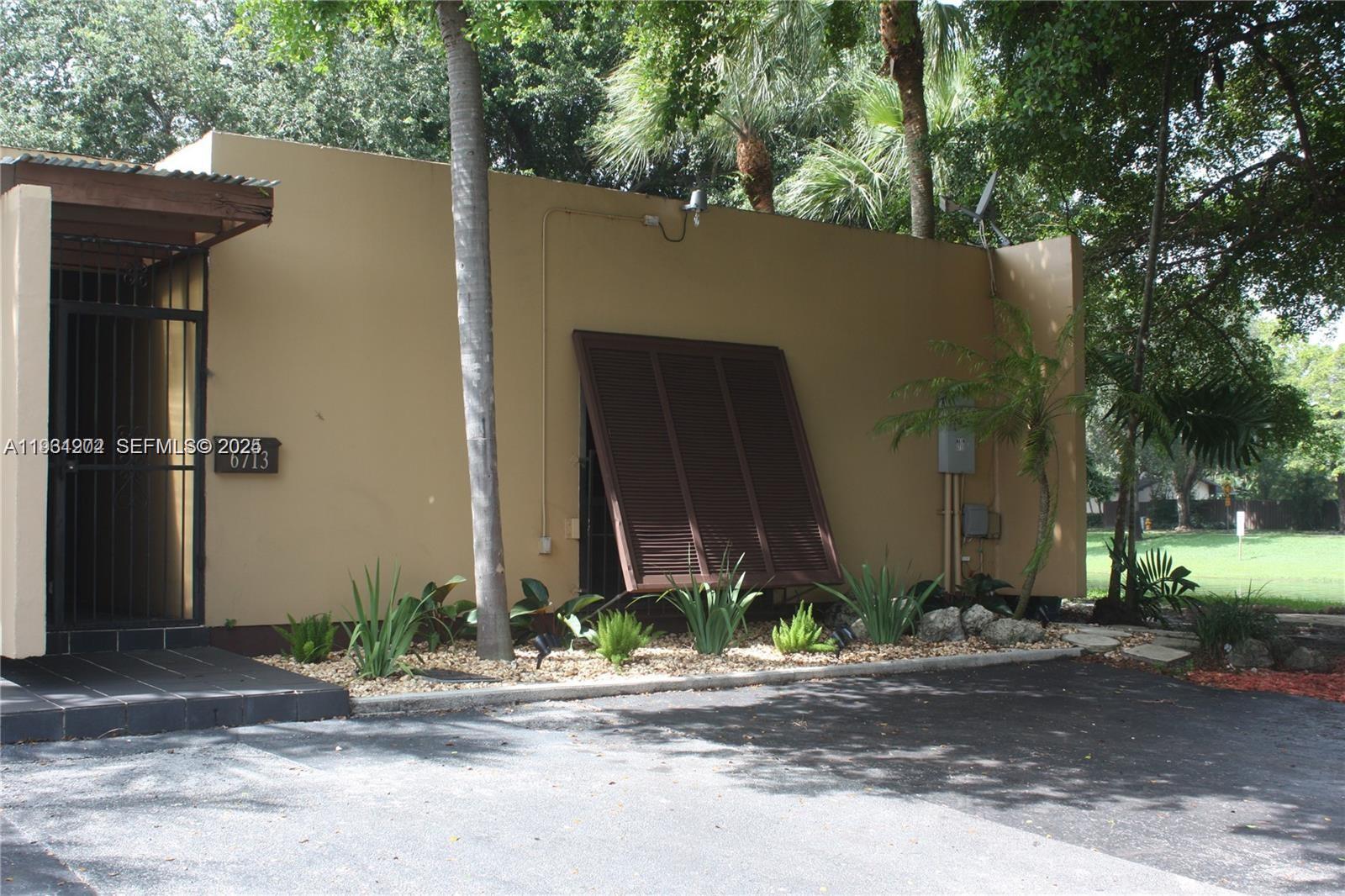 Miami Lakes Loch Lomond E