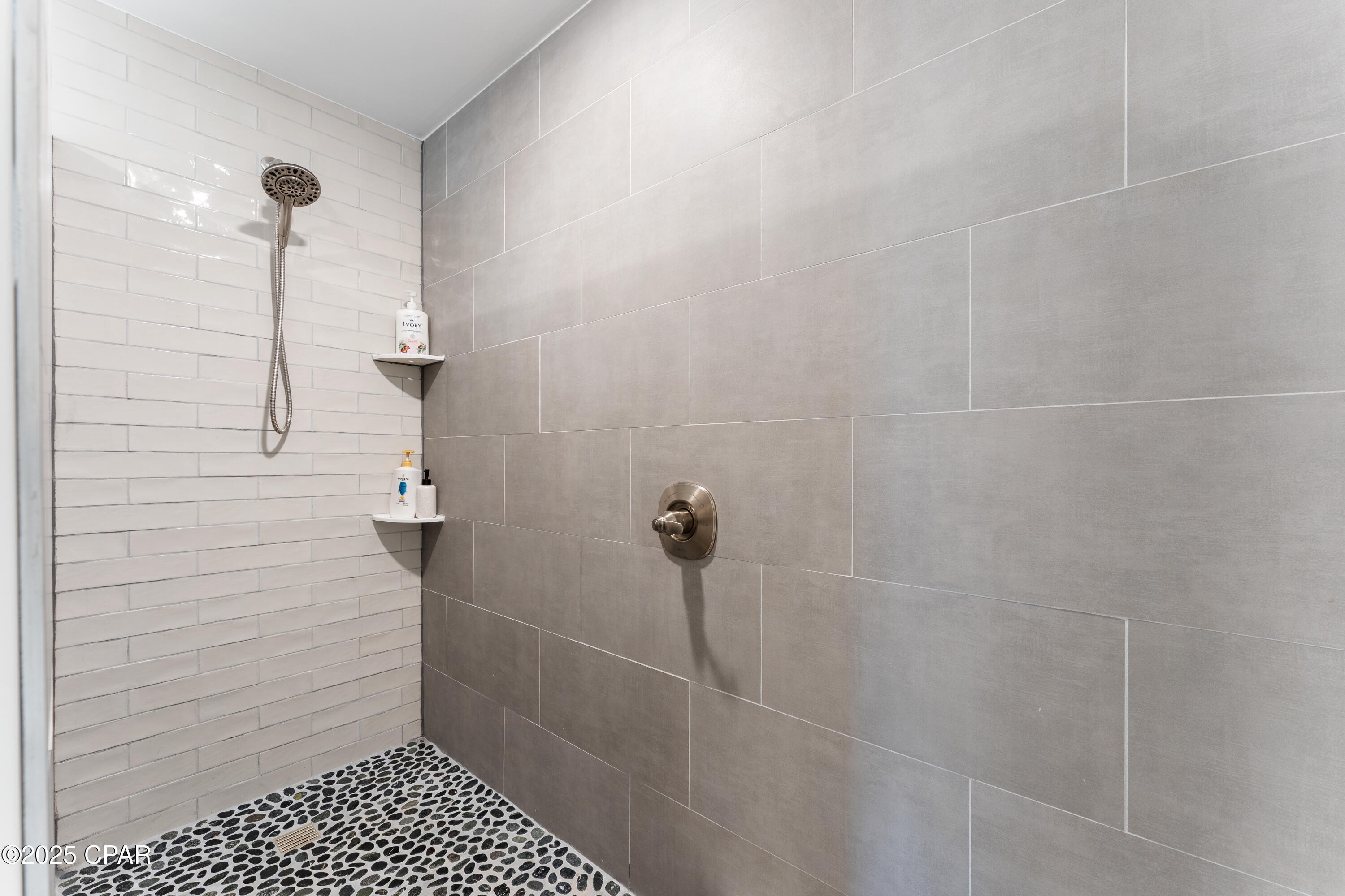 Image 32 For 2503 Highway 98  A