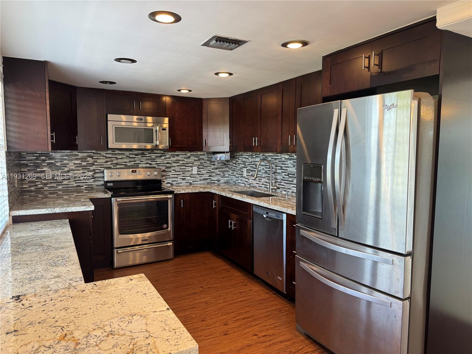 No 105 Palm-Aire Country