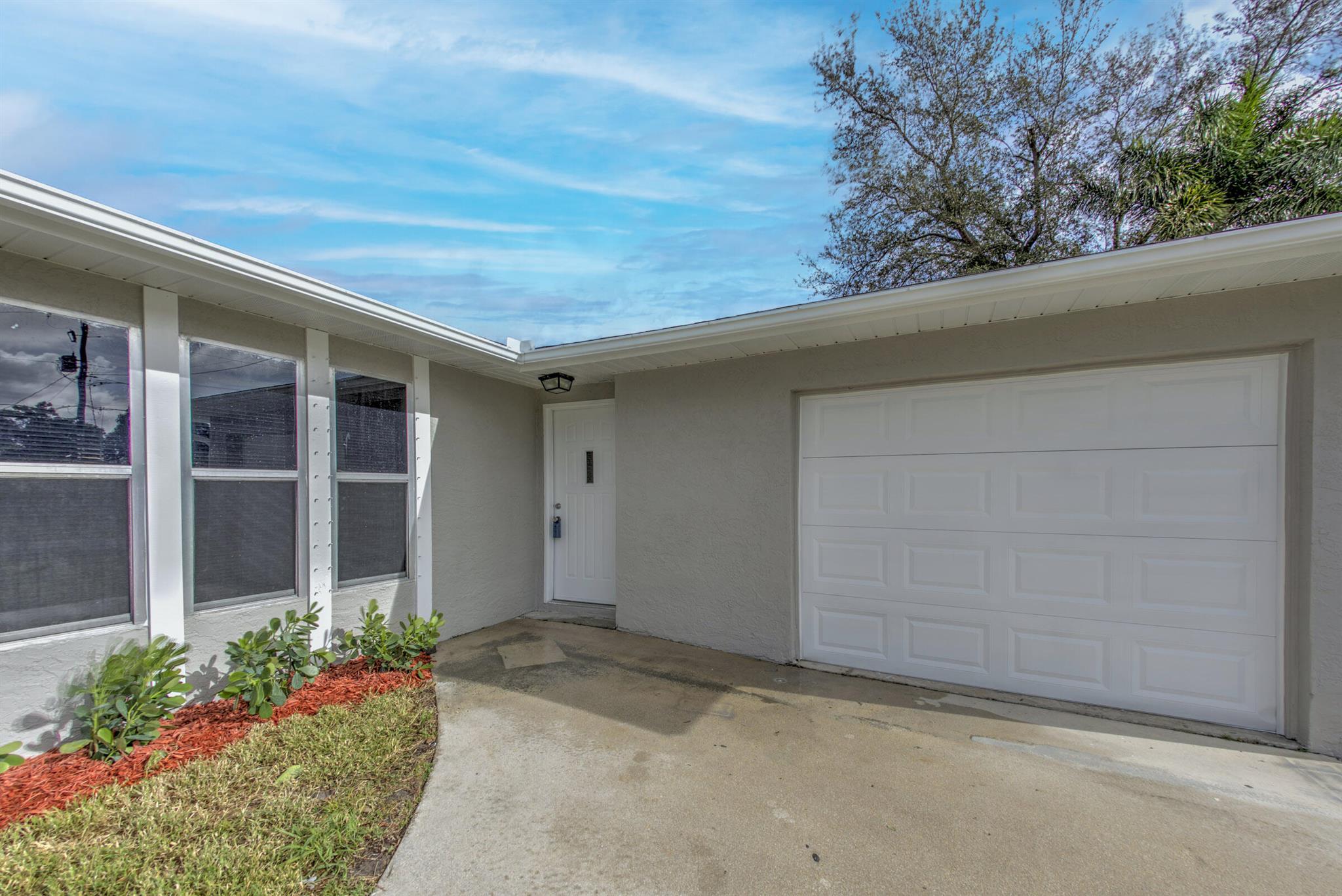 Homes for sale in Port St Lucie, FL | 554 Nw Twylite Terrace, Port St Lucie, FL 34983 | MLS# R11147918