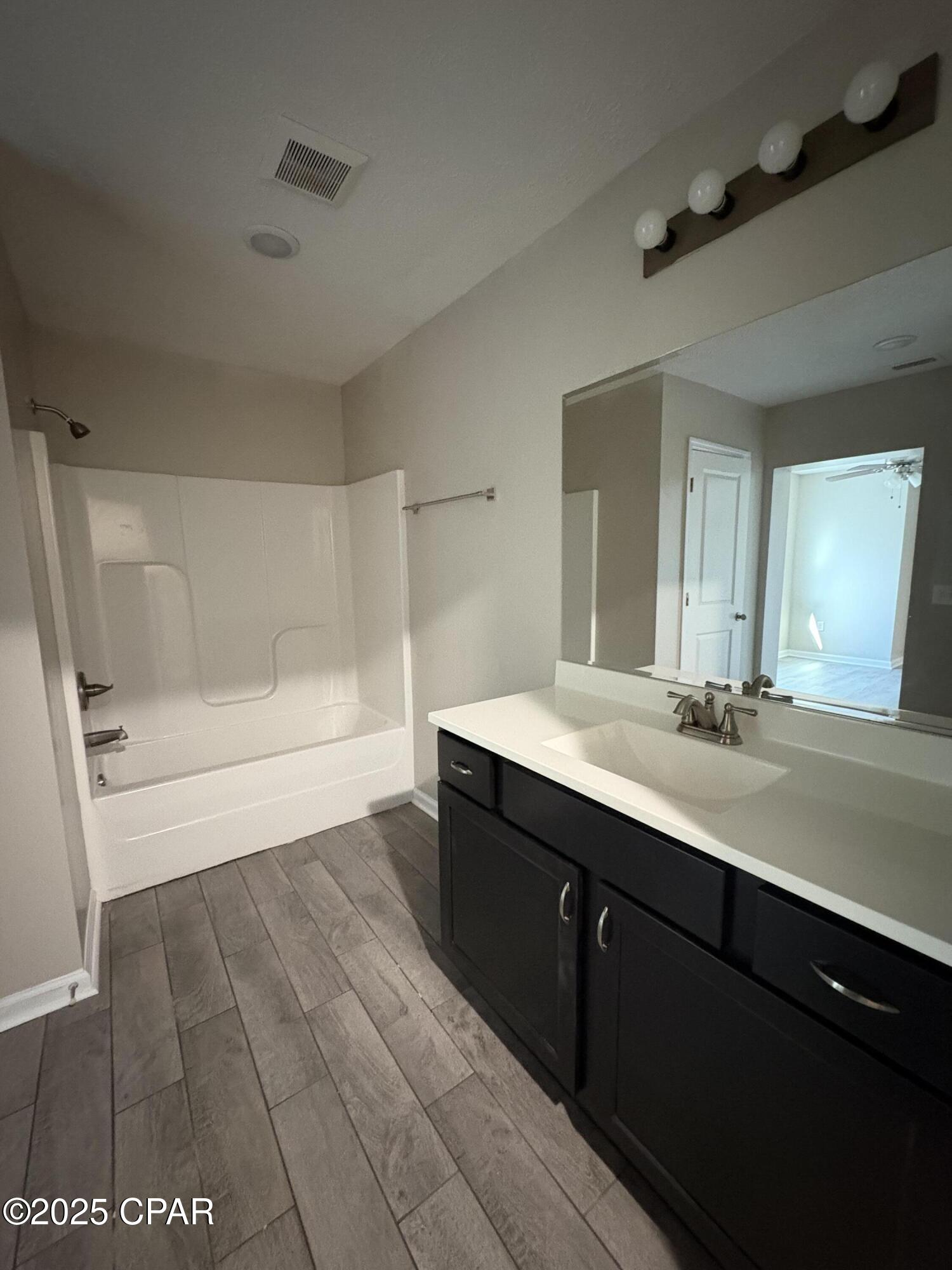 Image 13 For 824 25th Street