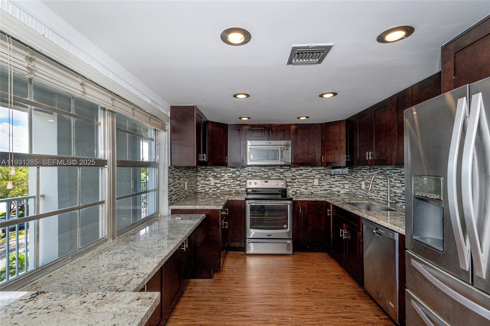 No 105 Palm-Aire Country