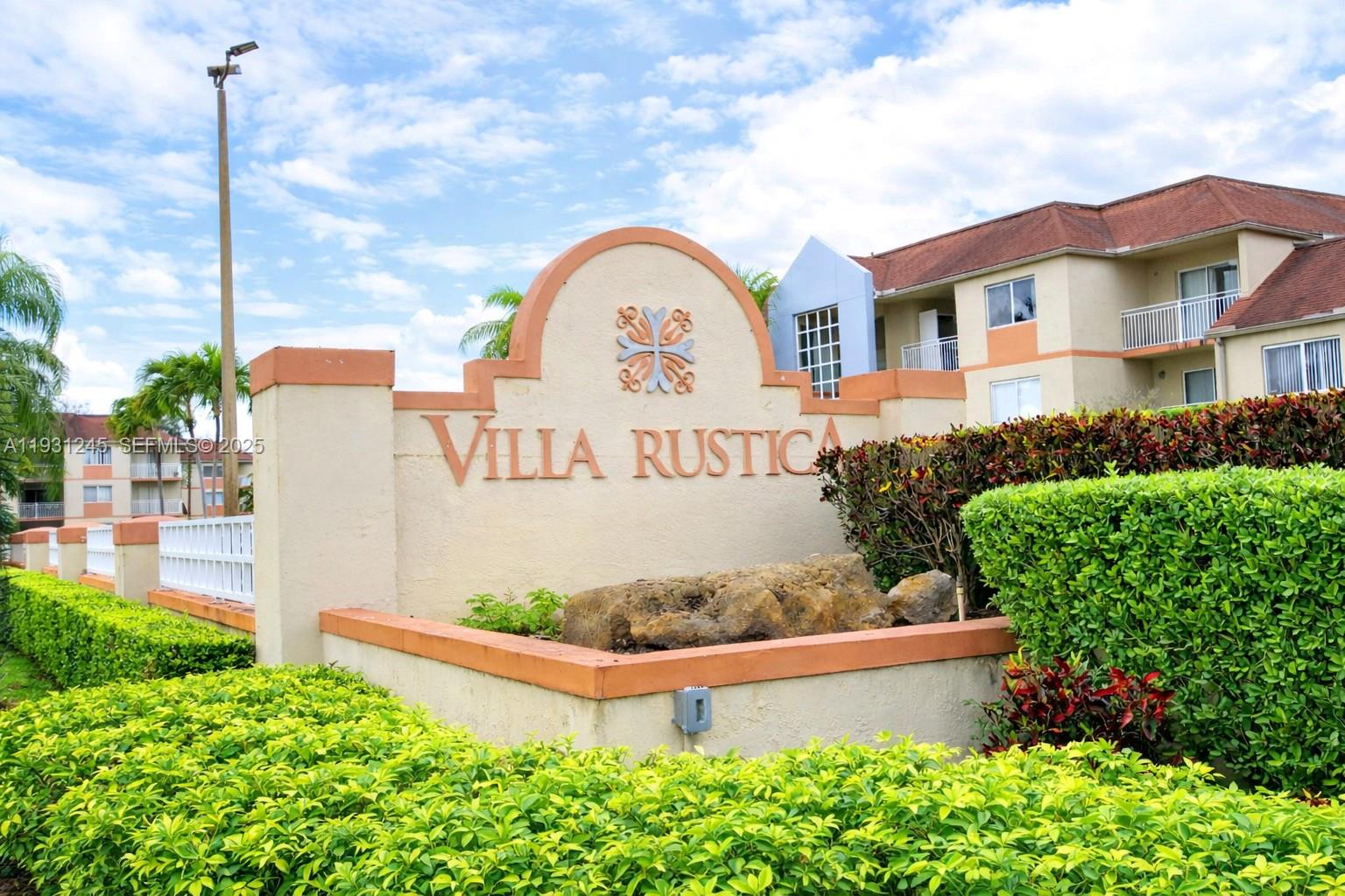 Villa Rustica I Condo