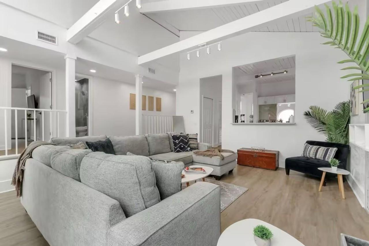 Homes for sale in Oakland Park, FL | 3070 Ne 13Th Ave, Oakland Park, FL 33334 | MLS# F10540394