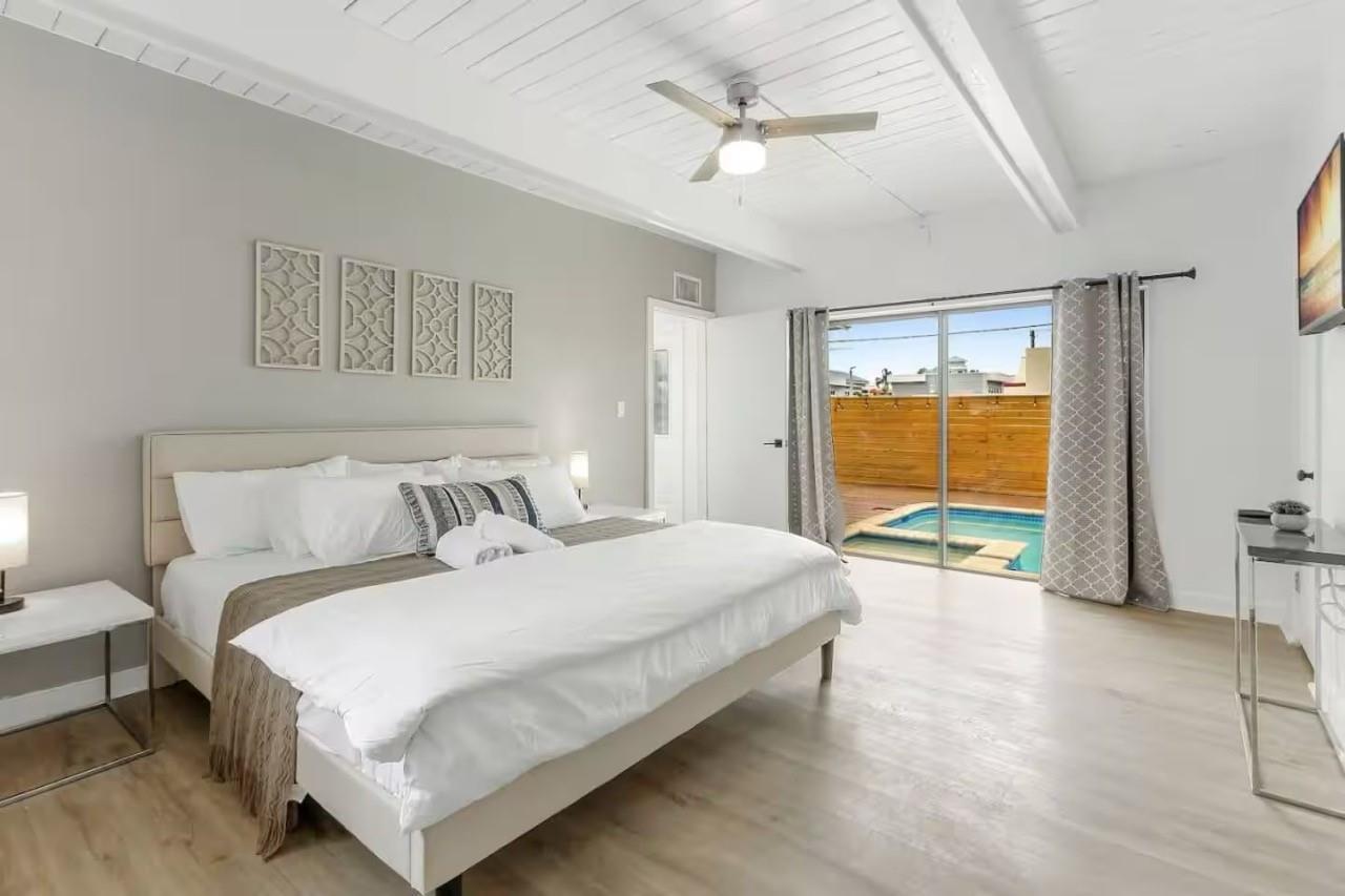 Homes for sale in Oakland Park, FL | 3070 Ne 13Th Ave, Oakland Park, FL 33334 | MLS# F10540394