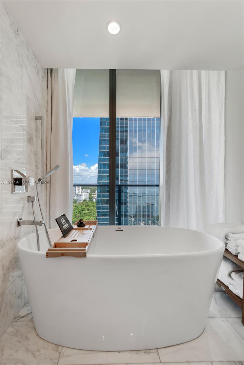 1451 Brickell Ave 2405