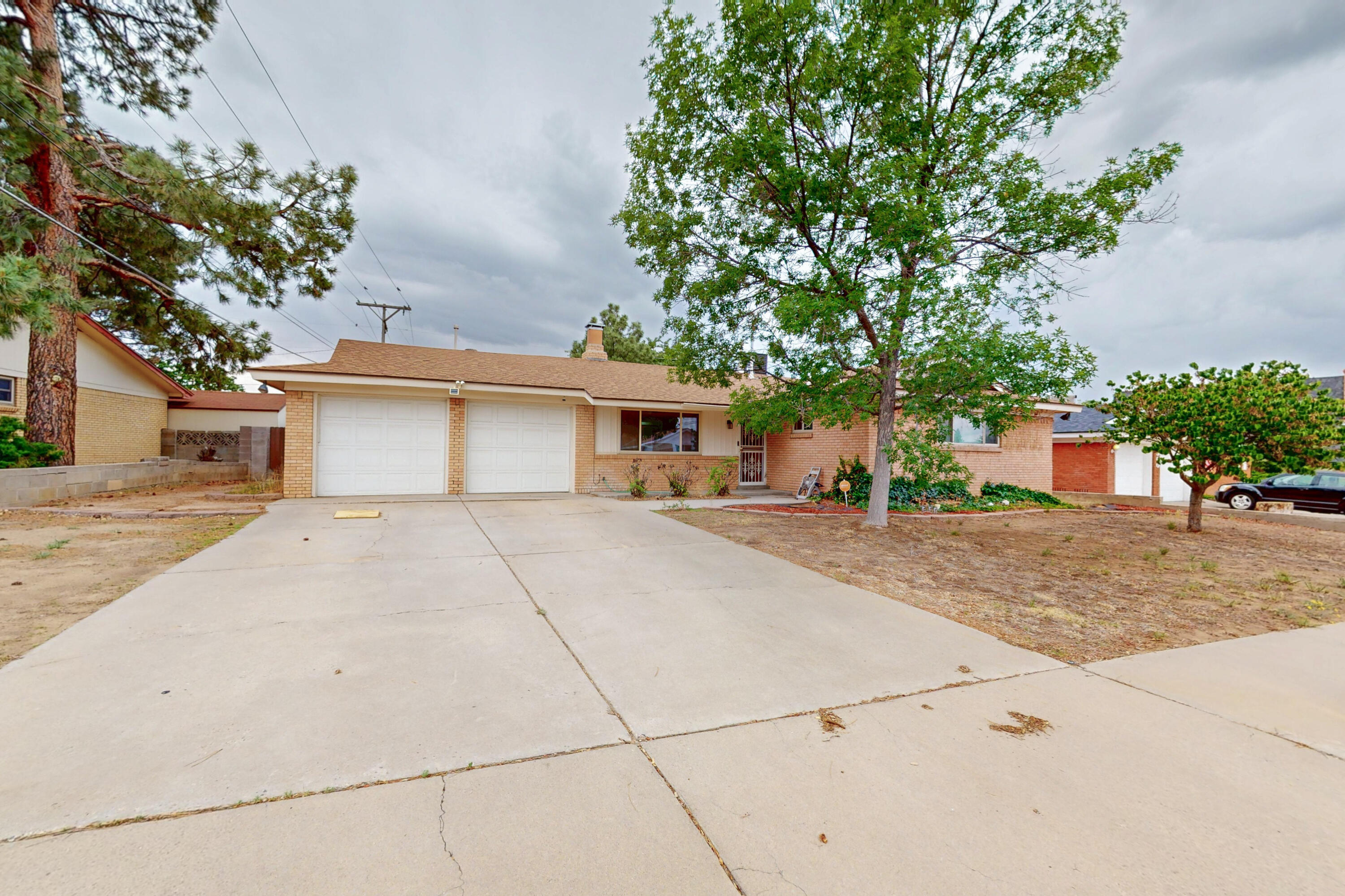 8506 Las Camas Road, Albuquerque NM 87111