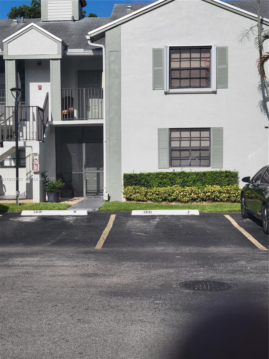 Open-concept living area at 1331 Franklin Ave - Condo in Homestead