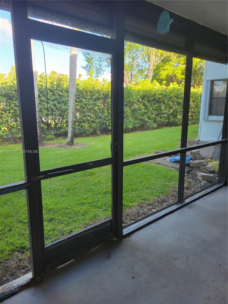 Elegant master bedroom retreat at 1331 Franklin Ave - Condo in Homestead