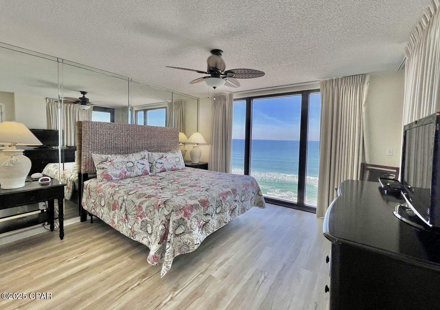 Image 4 For 6201 Thomas Drive 1008