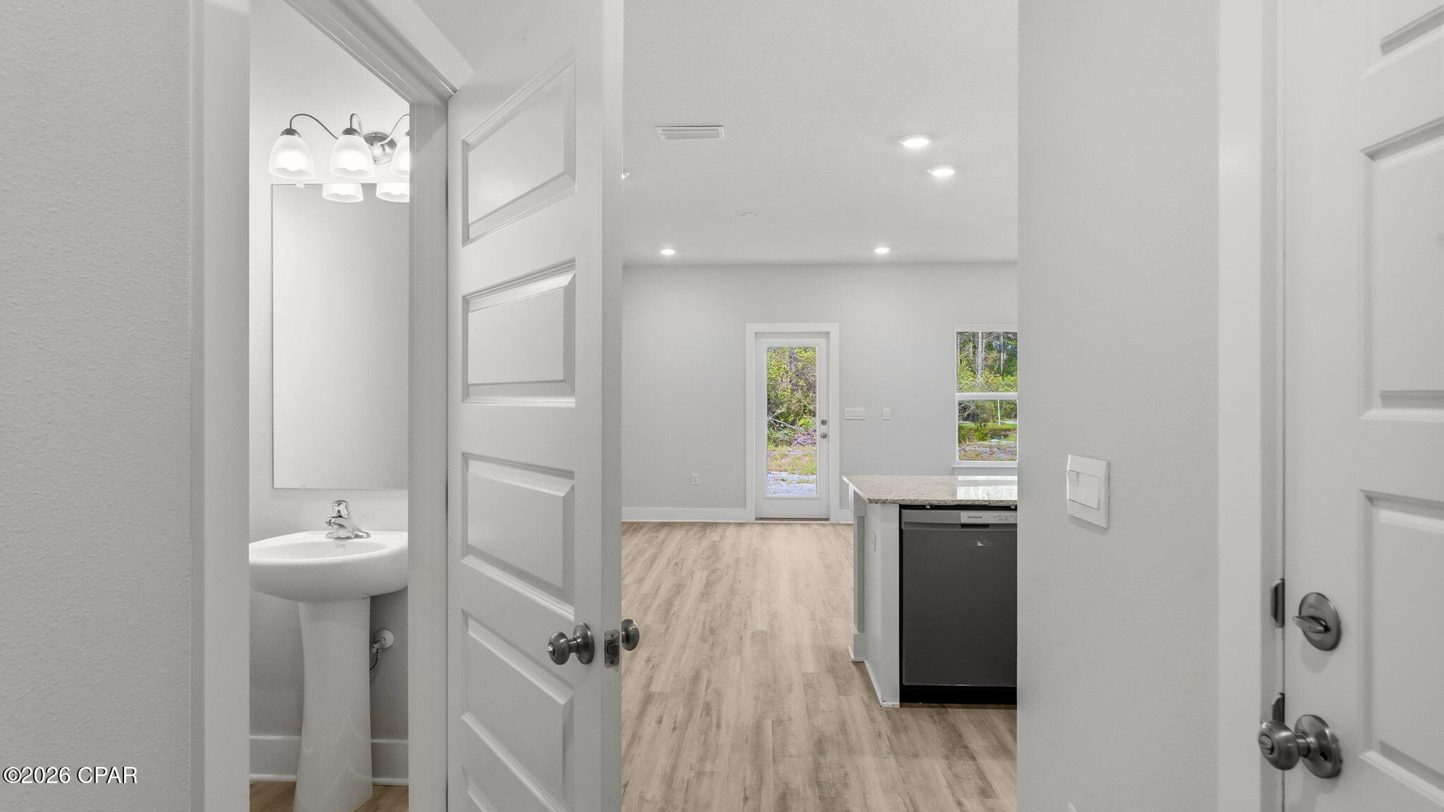 Image 6 For 320 Chateau Lane