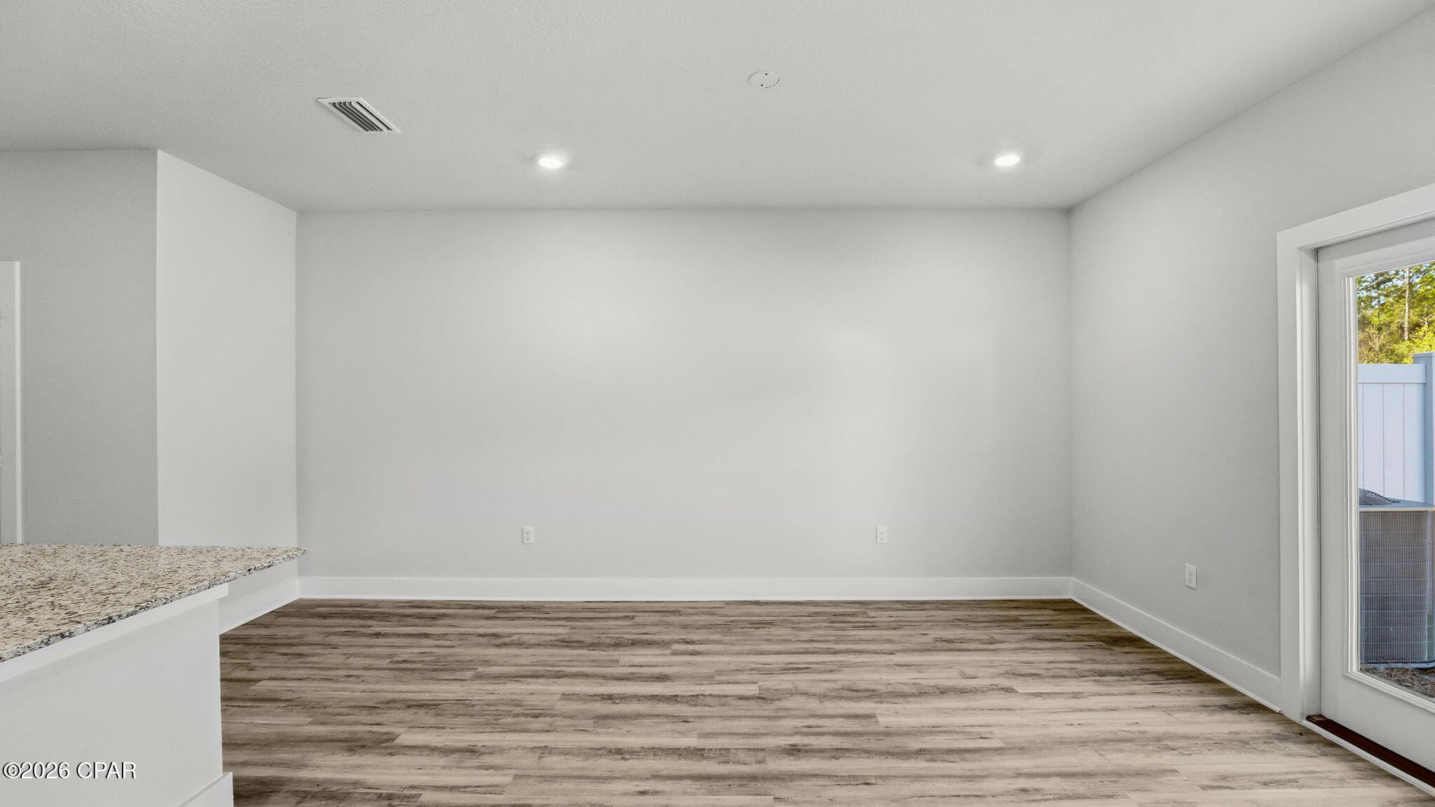 Image 7 For 320 Chateau Lane