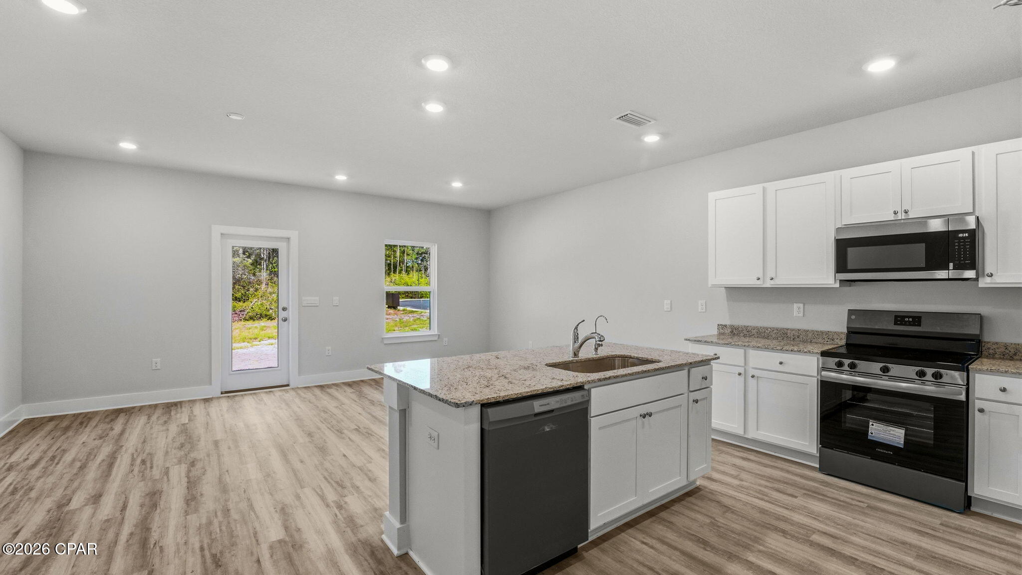 Image 9 For 320 Chateau Lane