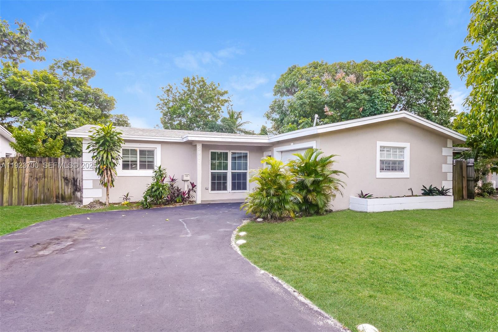 Sunrise Golf Village Sec