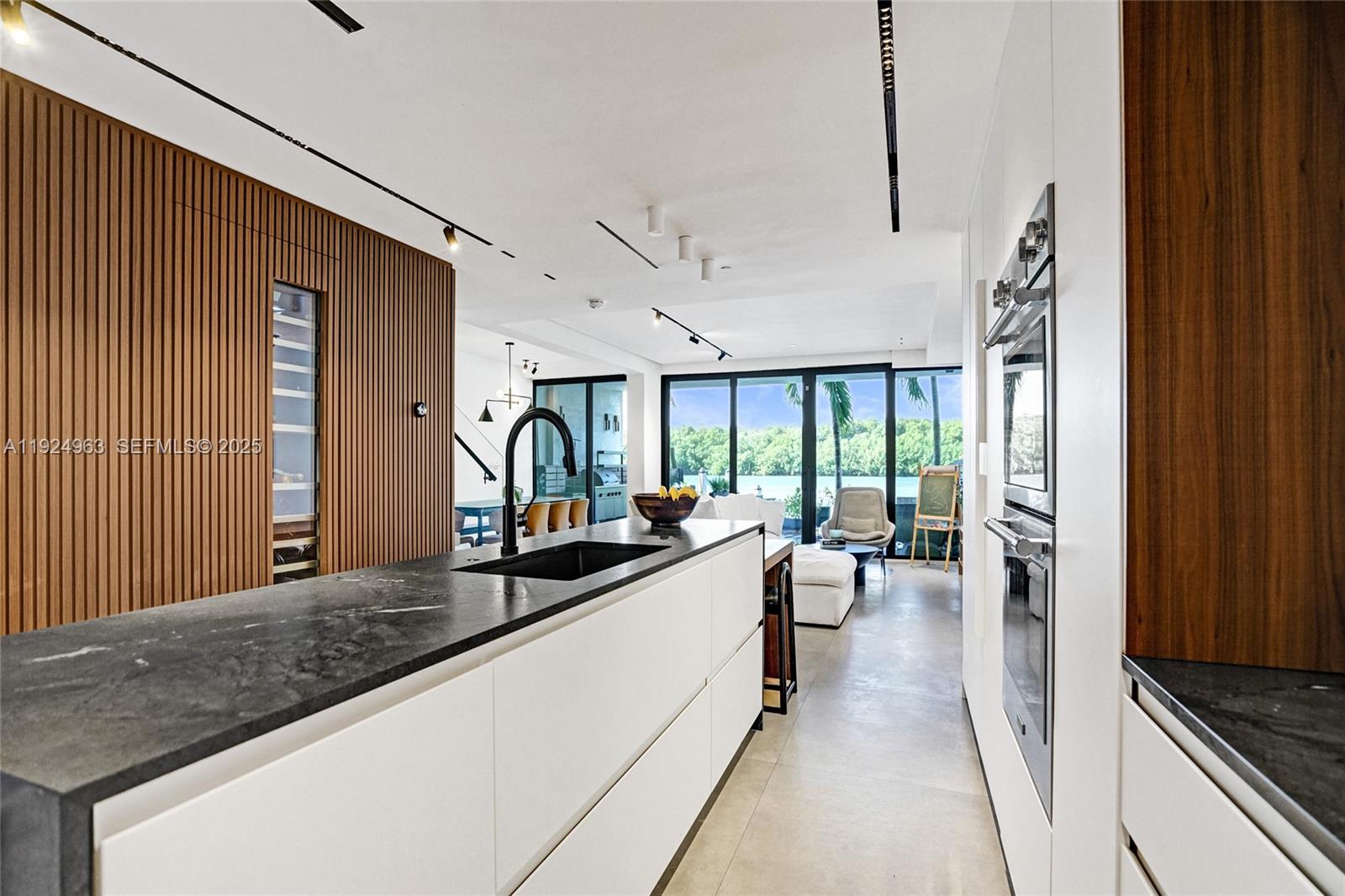 Poinciana Is Yt & Rcq Clu