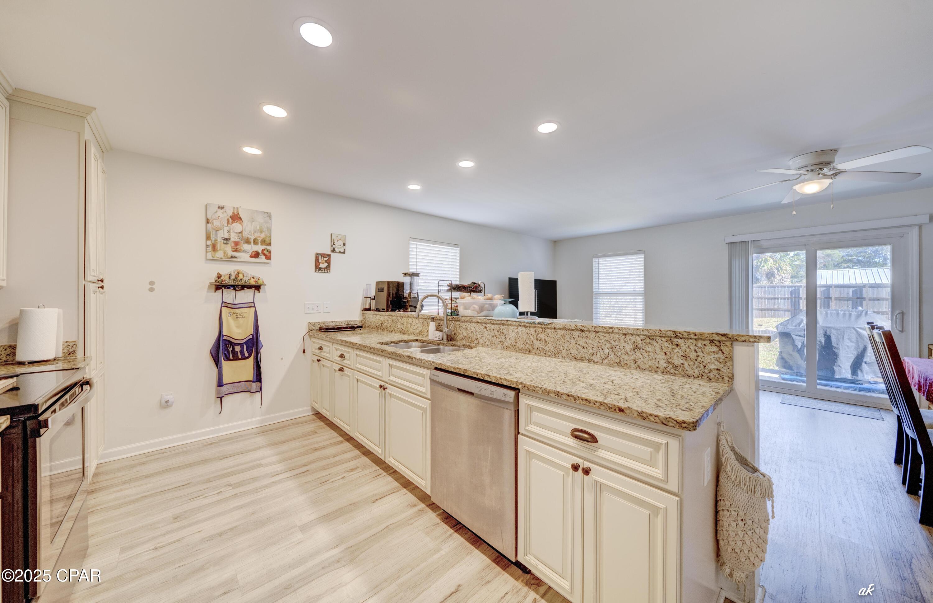 Image 10 For 2432 Valley Oak Court A&b