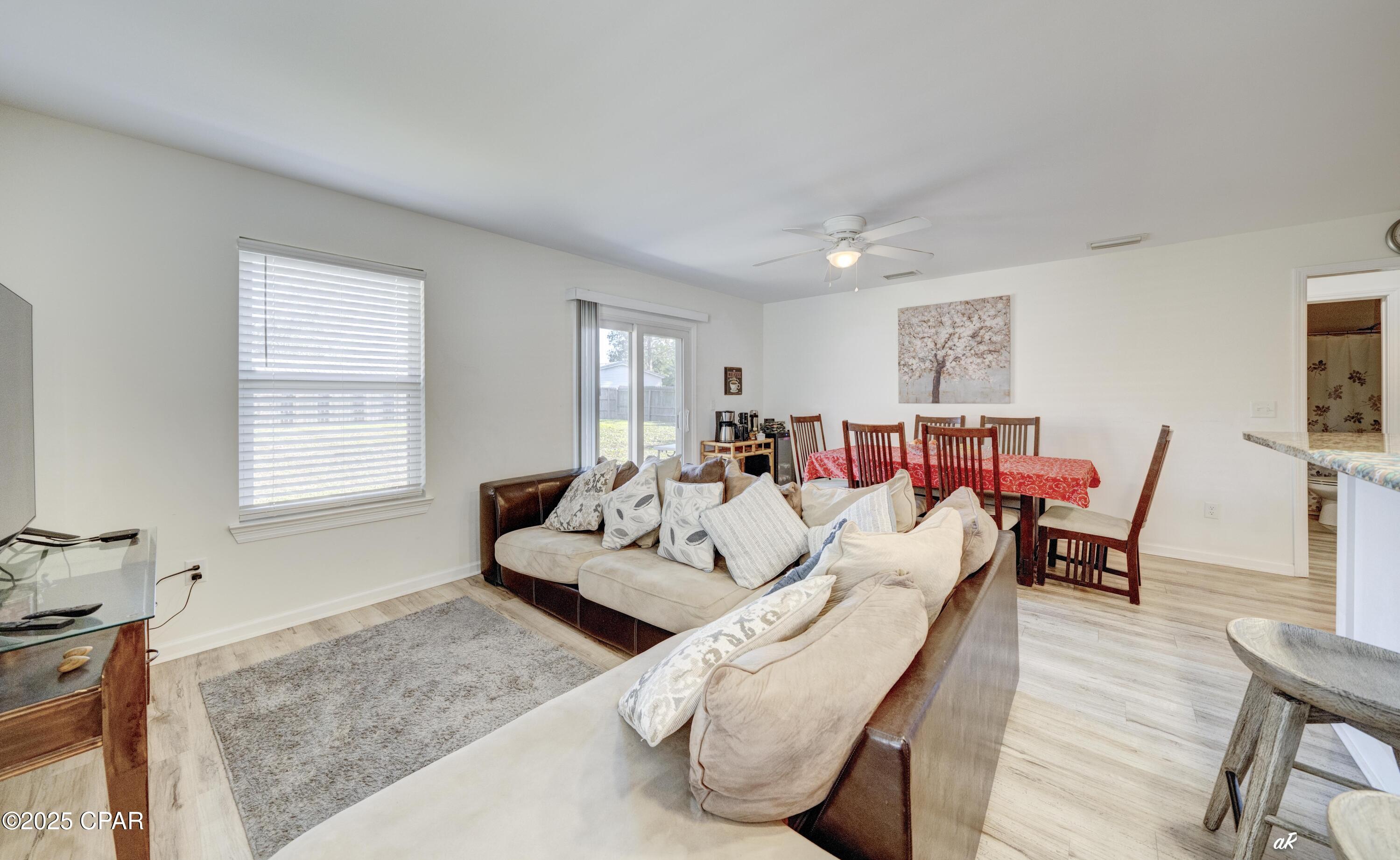 Image 4 For 2432 Valley Oak Court A&b