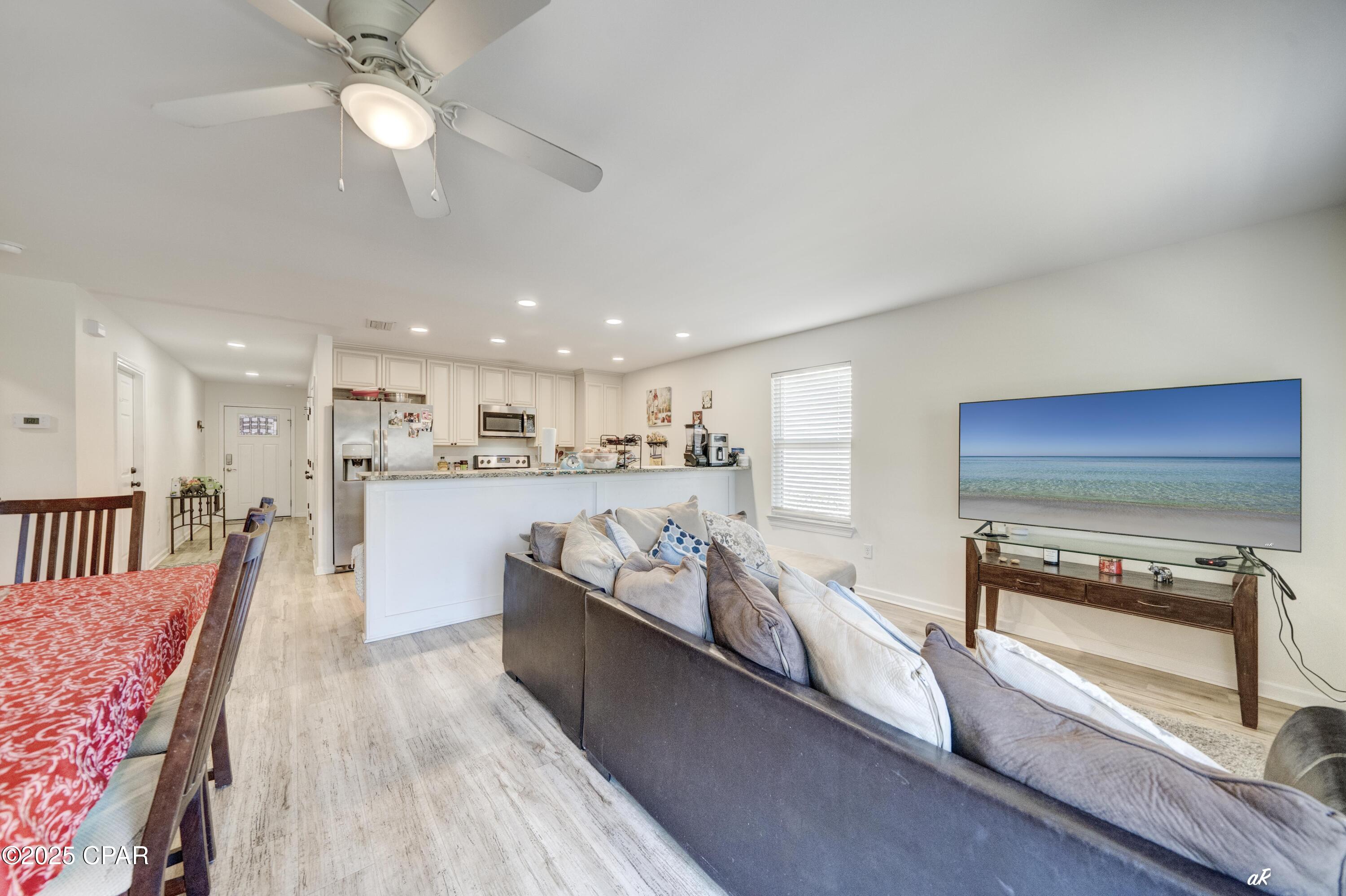 Image 5 For 2432 Valley Oak Court A&b