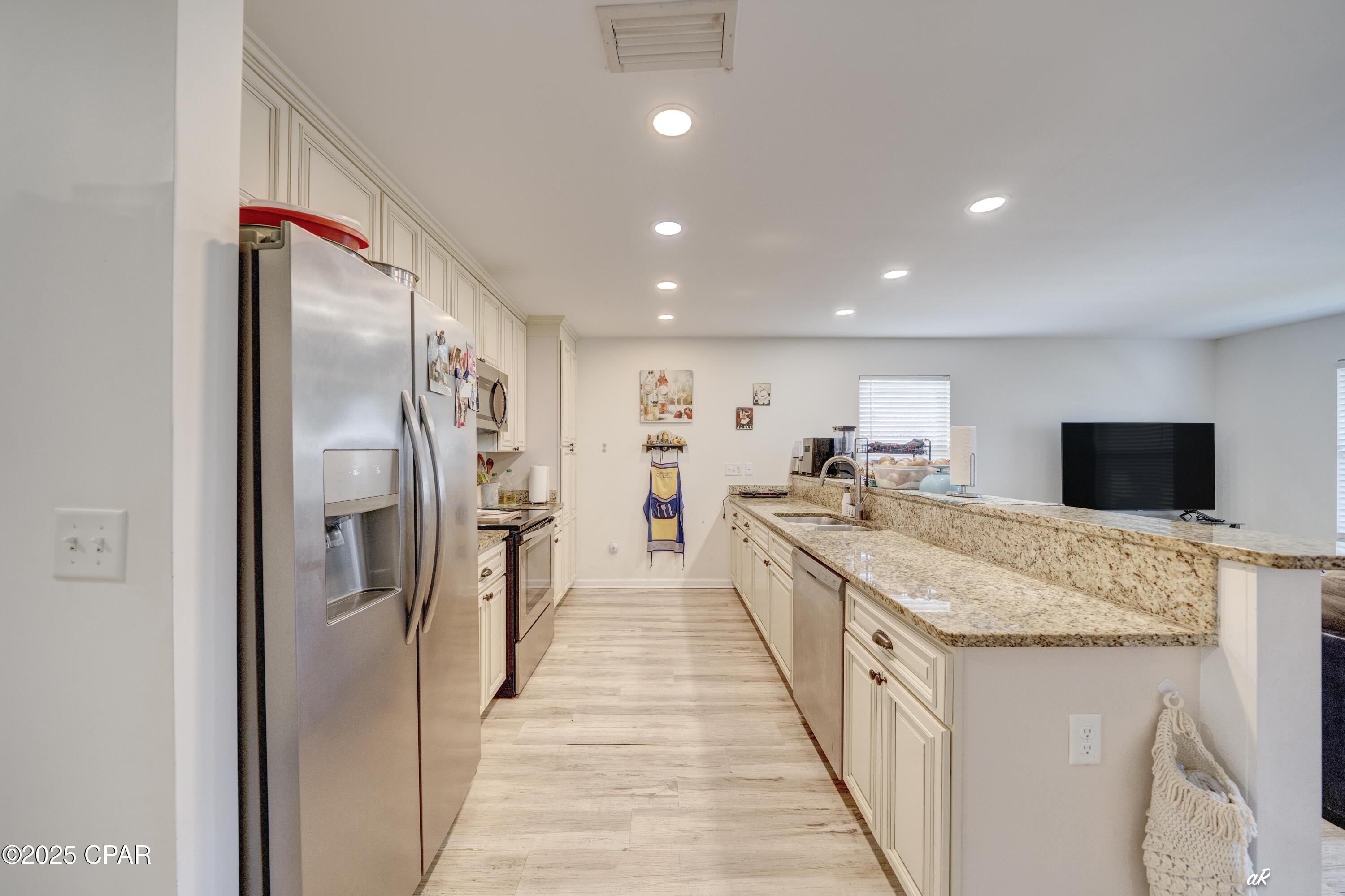 Image 7 For 2432 Valley Oak Court A&b