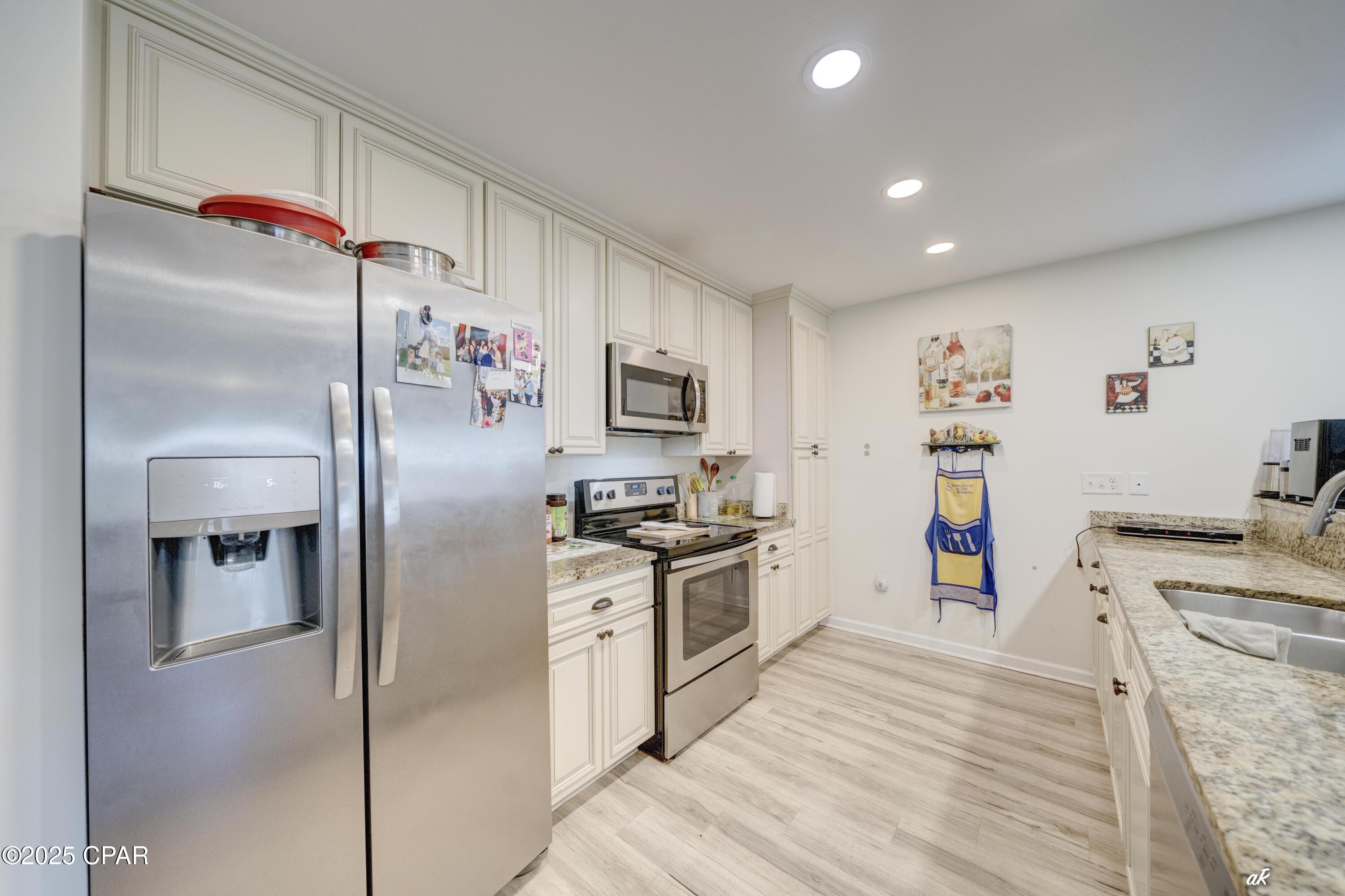 Image 8 For 2432 Valley Oak Court A&b