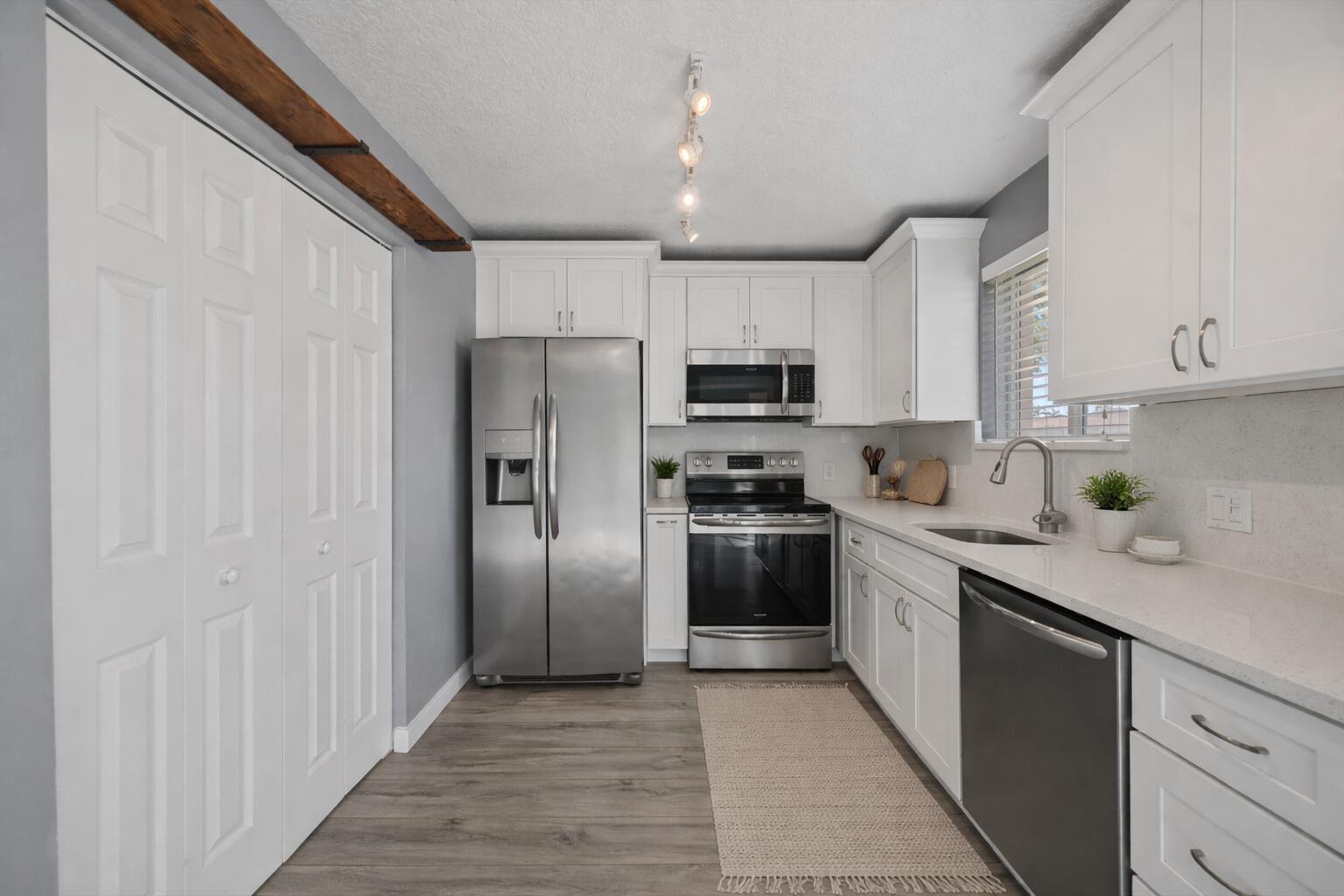 Cove At Briar Bay Condo