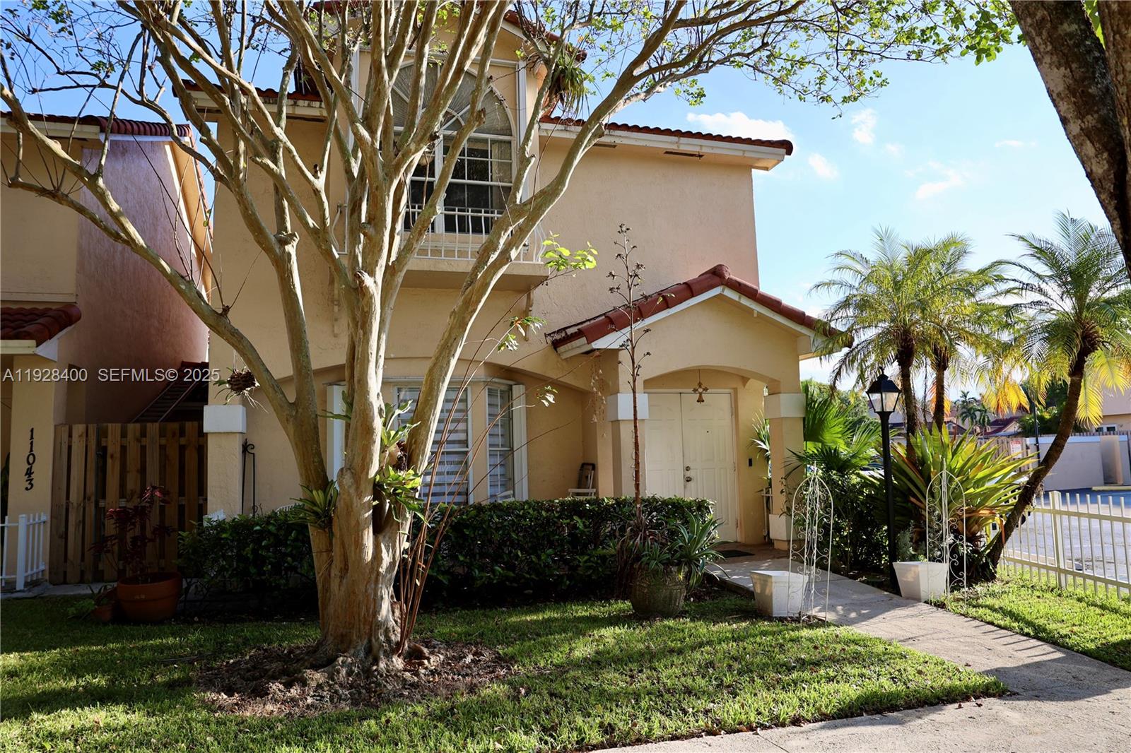 Jasmine At The Hammocks 1