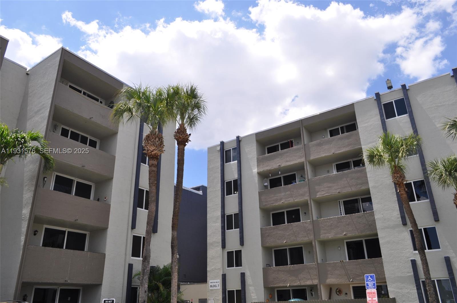 Samari Lake East Condo