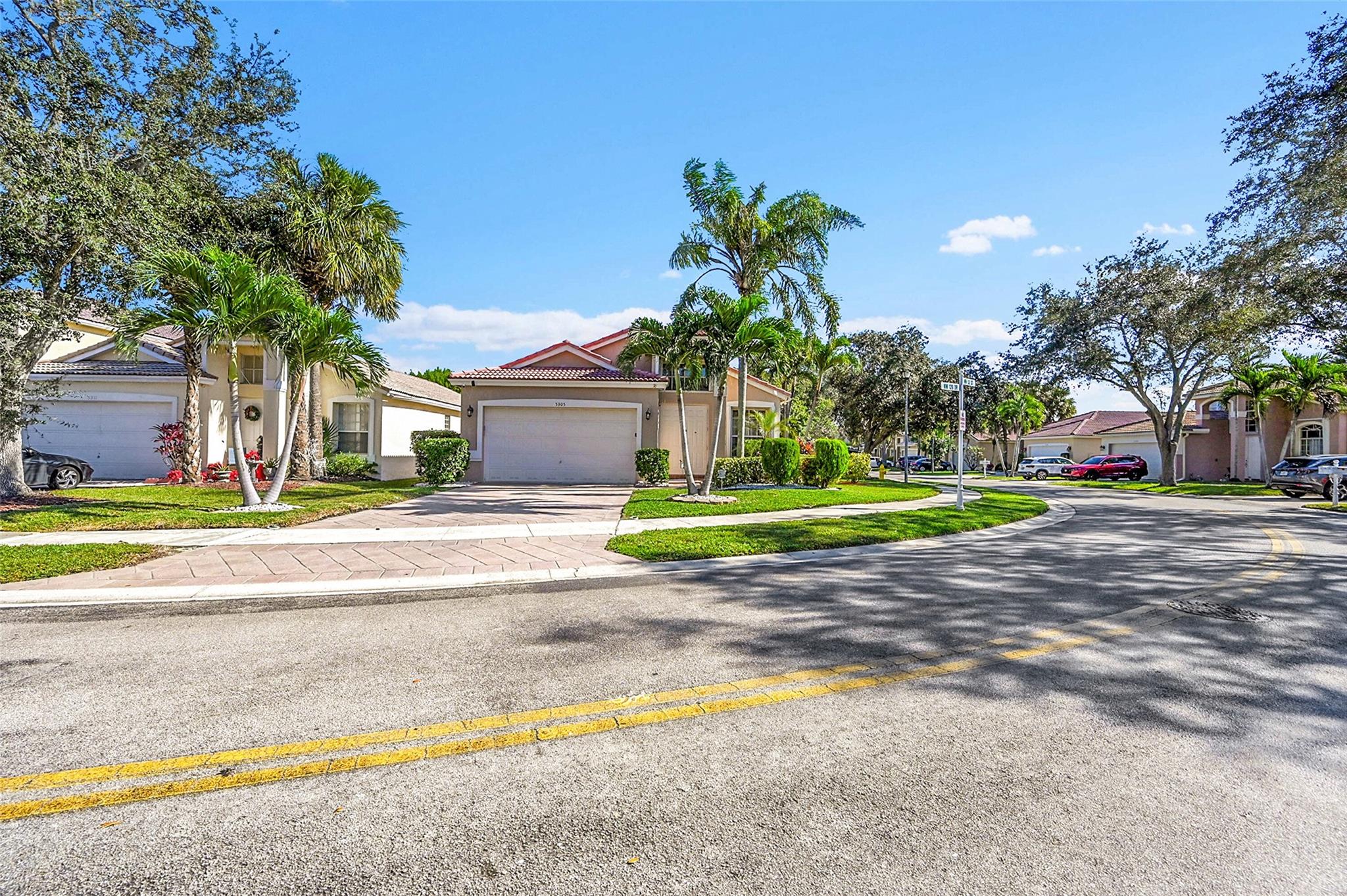 Homes for sale in Coral Springs, FL | 5305 Nw 126th Dr, Coral Springs, FL 33076 | MLS# F10540777