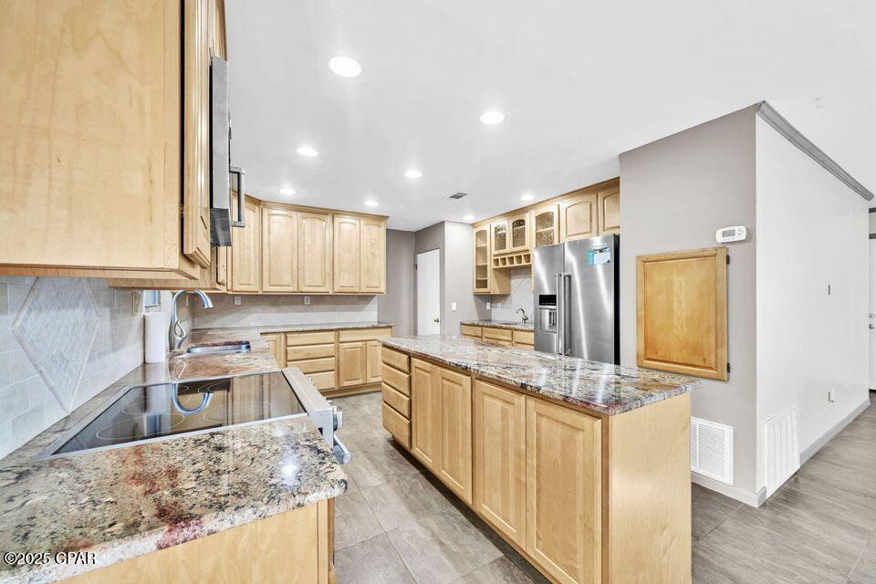 Image 9 For 211 Holland Road