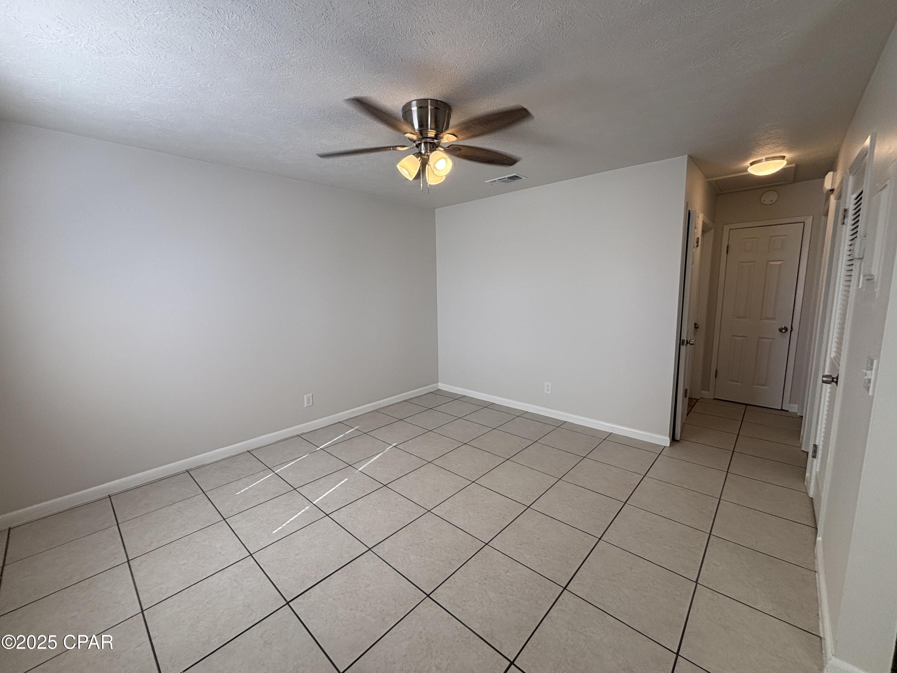 Image 4 For 1100 Frankford Avenue B