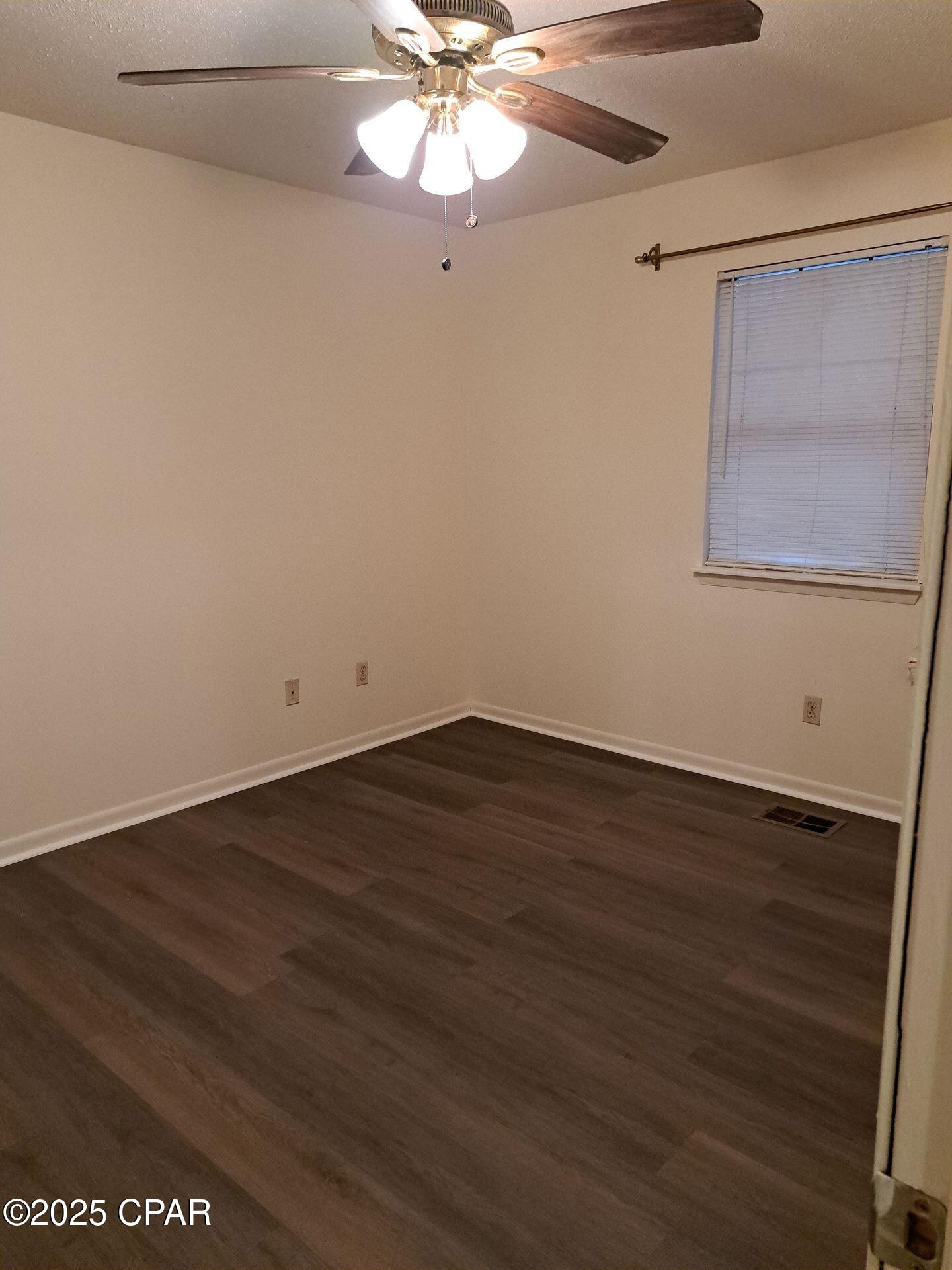 Image 14 For 1514 Kraft Avenue