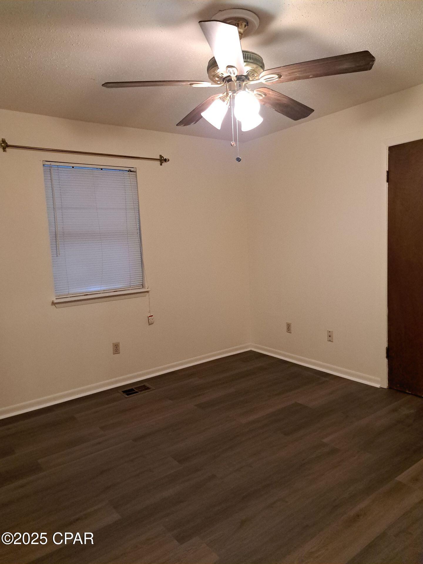 Image 19 For 1514 Kraft Avenue