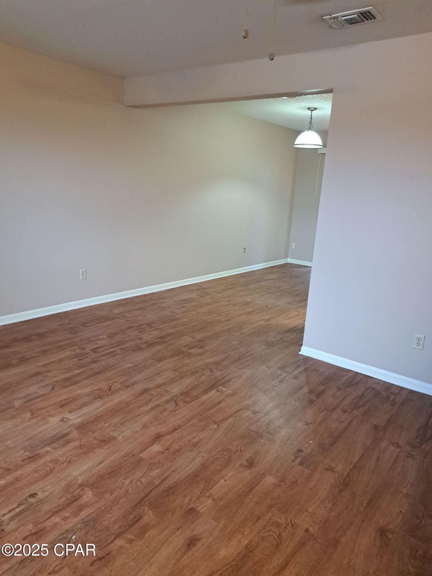 Image 8 For 1514 Kraft Avenue