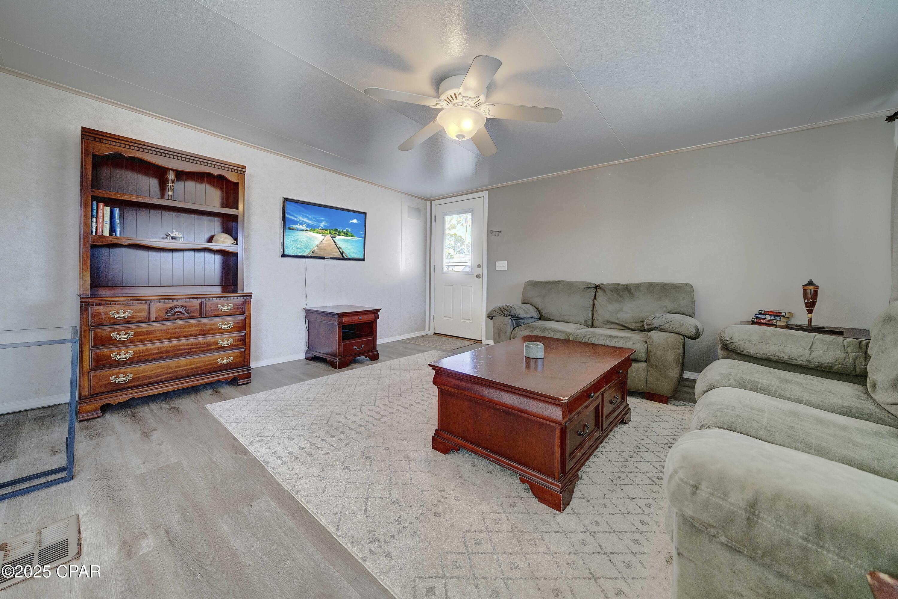 Image 16 For 1219 Thomas Drive 158