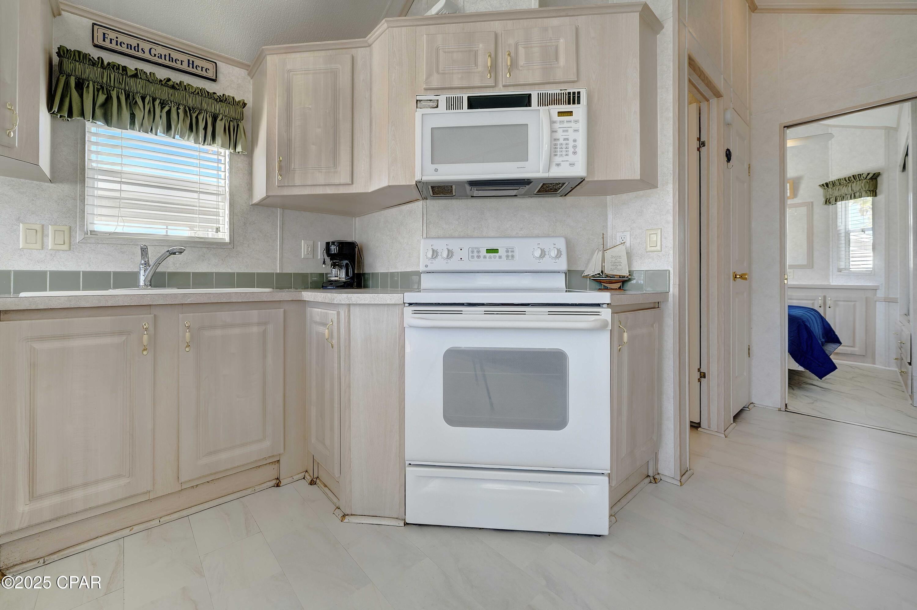 Image 24 For 1219 Thomas Drive 158