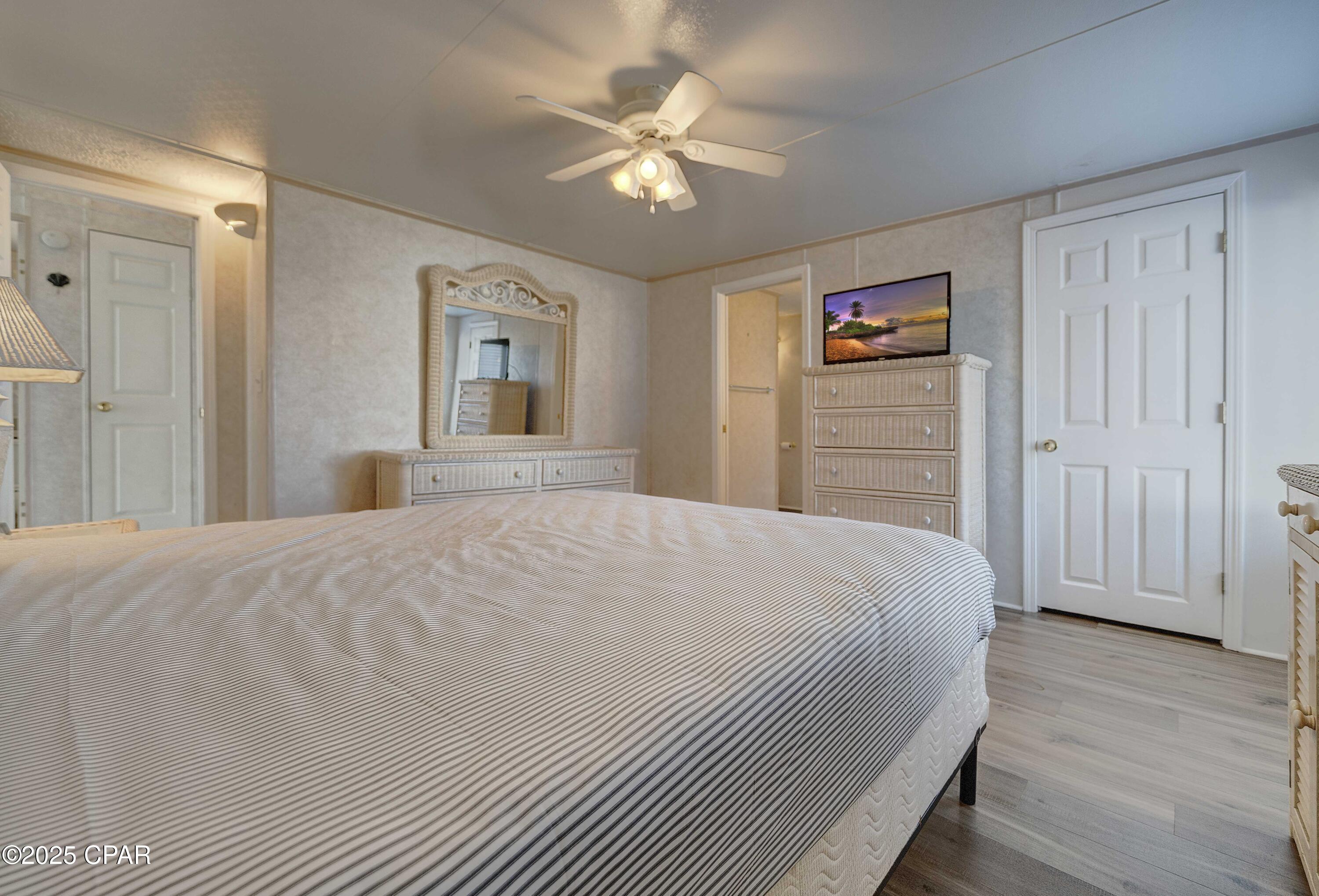 Image 28 For 1219 Thomas Drive 158