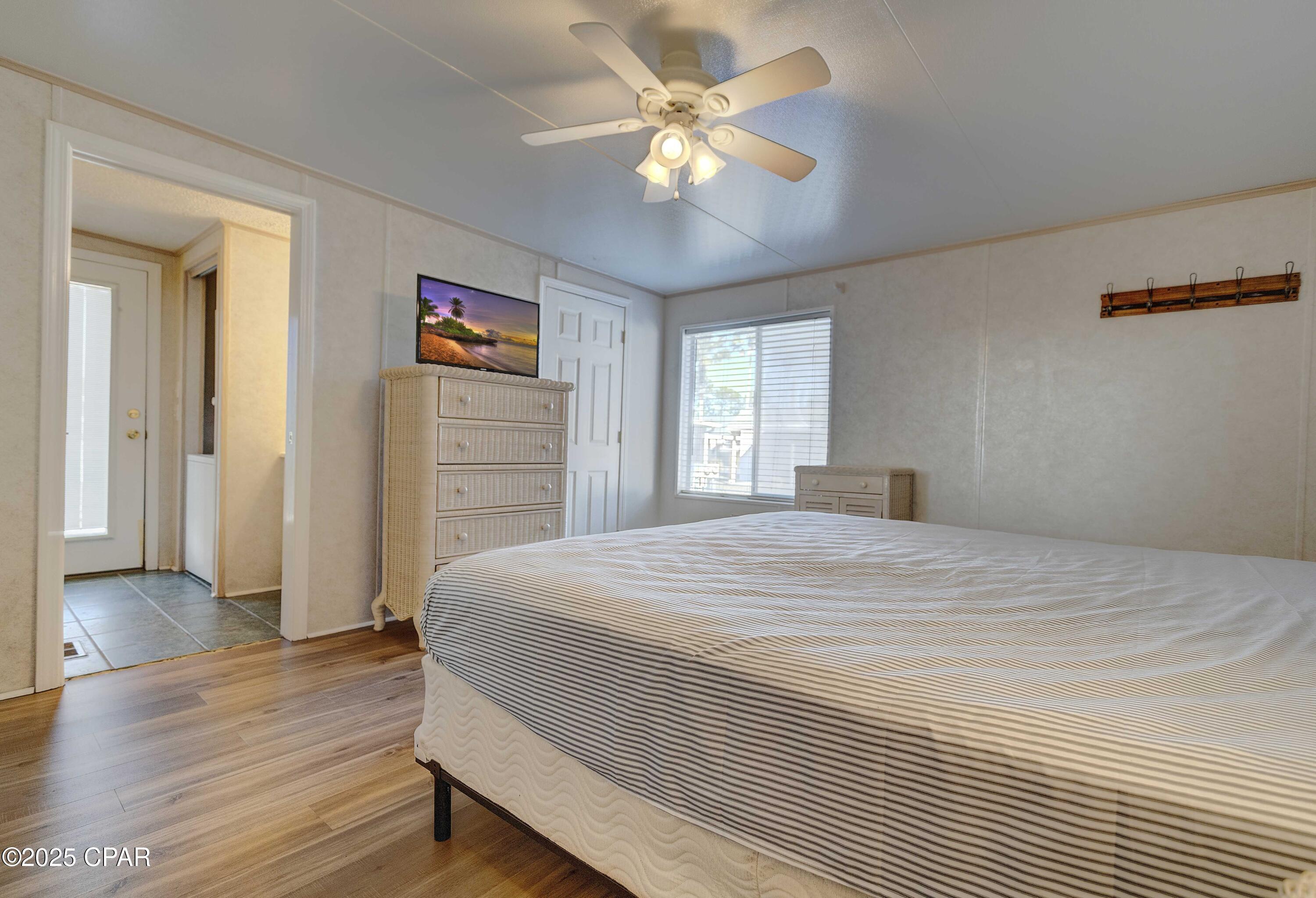 Image 29 For 1219 Thomas Drive 158