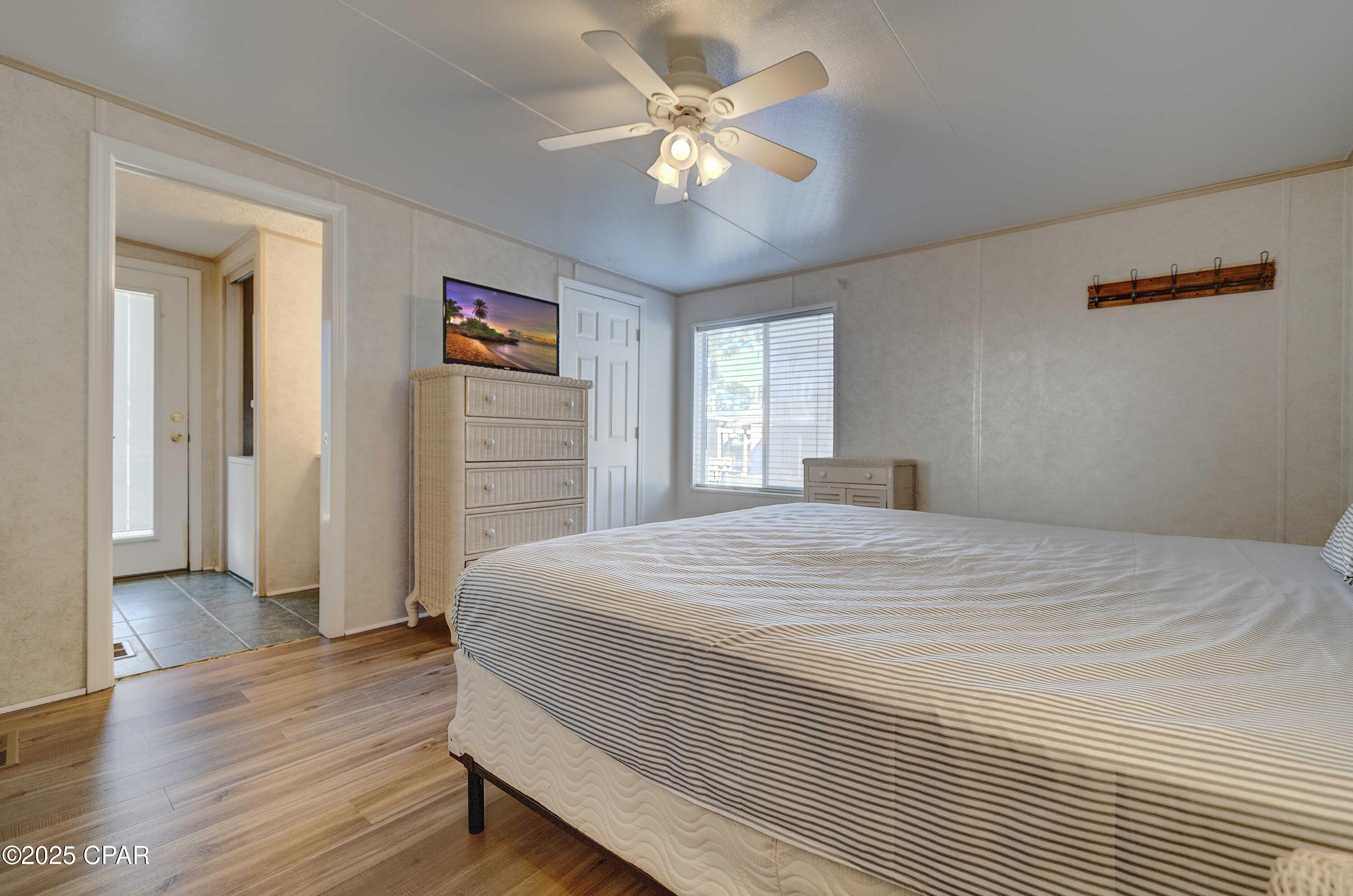 Image 32 For 1219 Thomas Drive 158