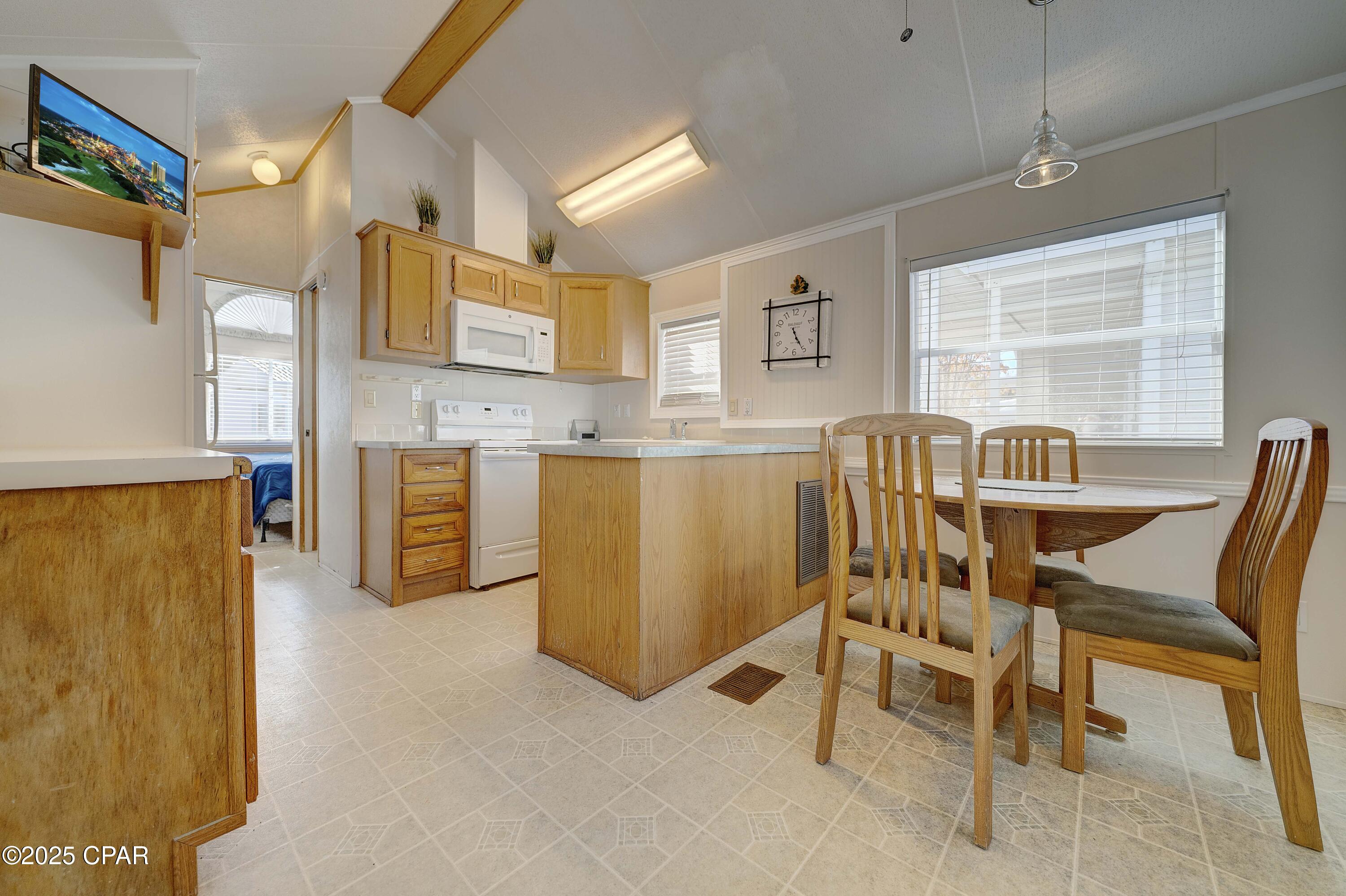 Image 12 For 1219 Thomas Drive 234