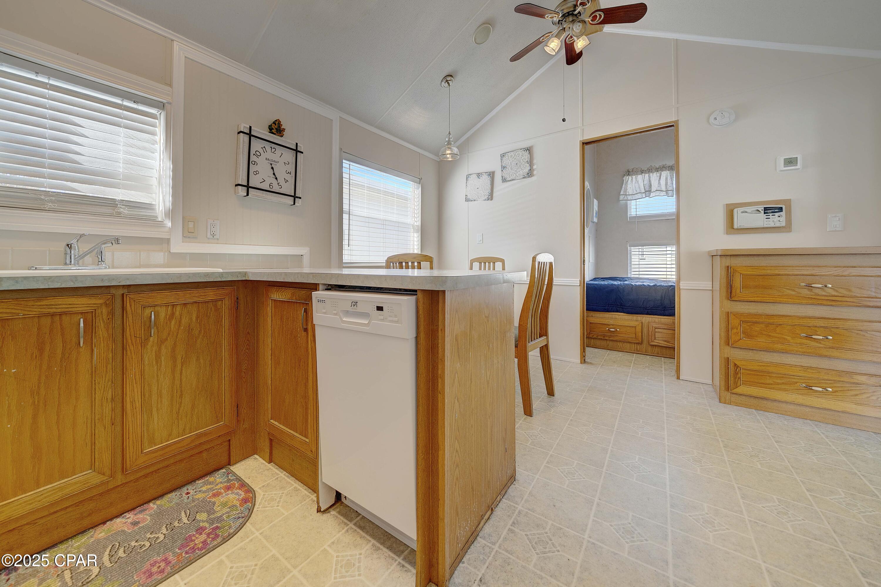 Image 16 For 1219 Thomas Drive 234