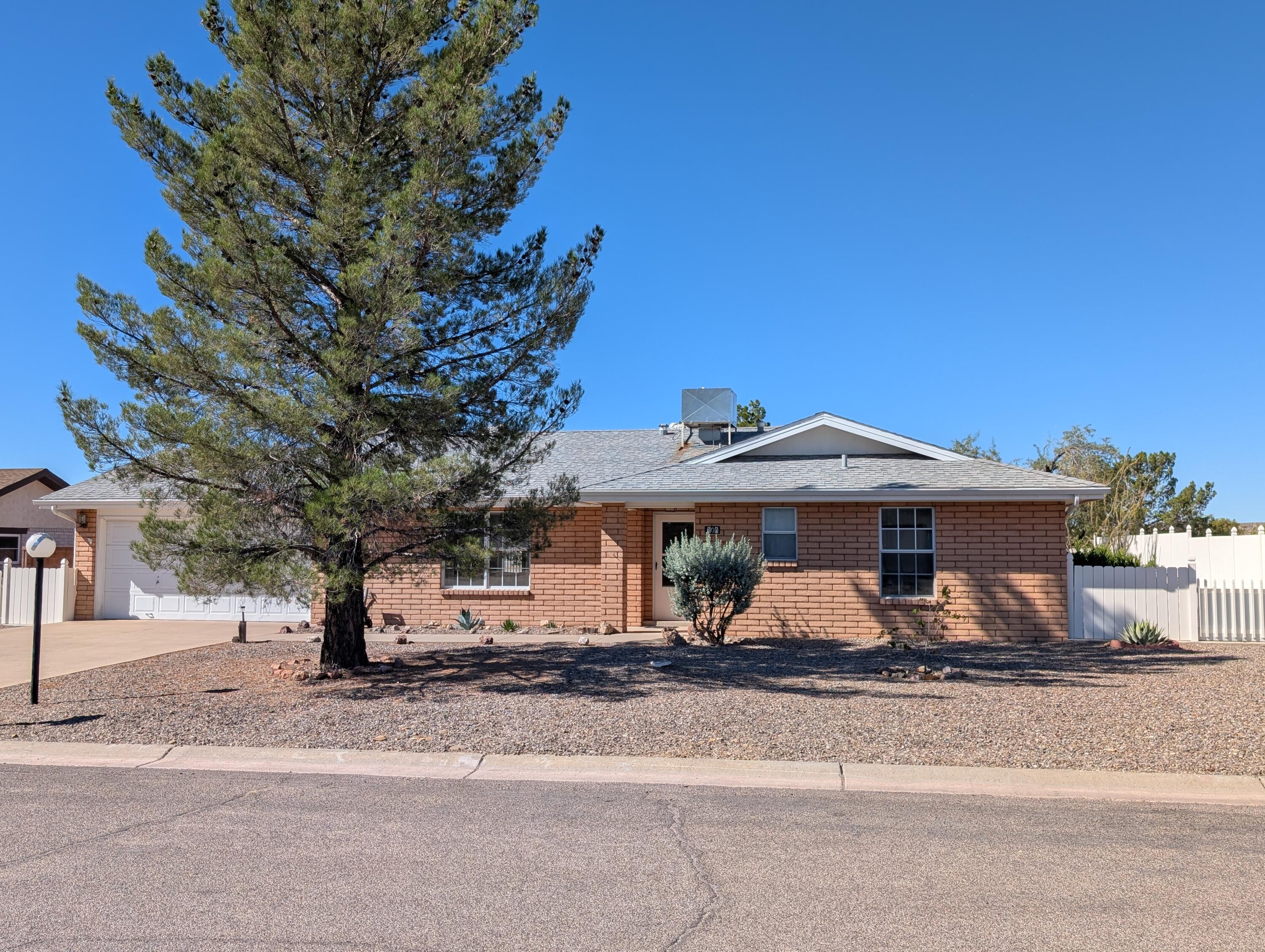 Homes for sale in Truth Or Consequences, NM | 607 Camino Del Cielo, Truth Or Consequences, NM 87901 | MLS# 1095802