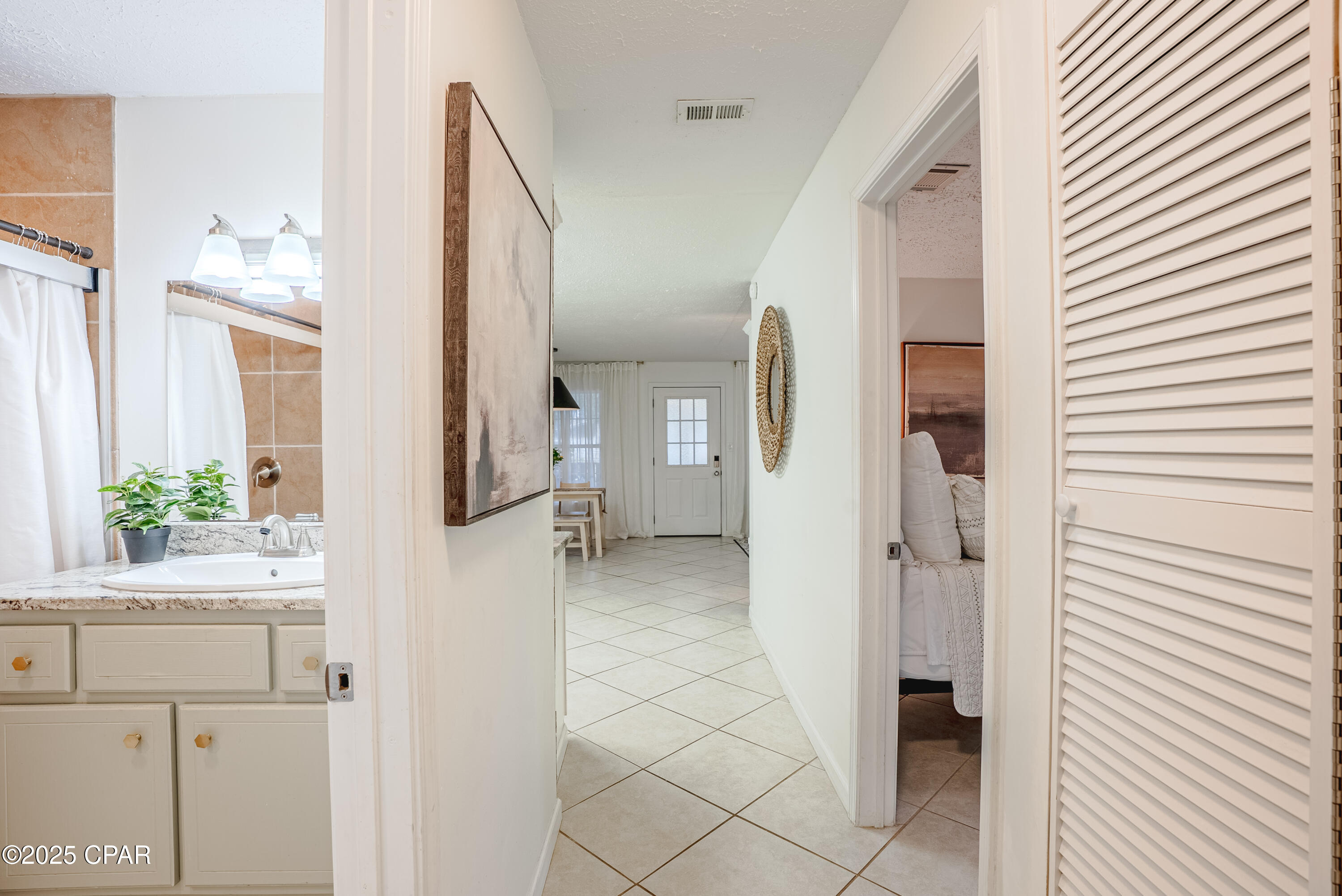 Image 20 For 20500 Verona Street