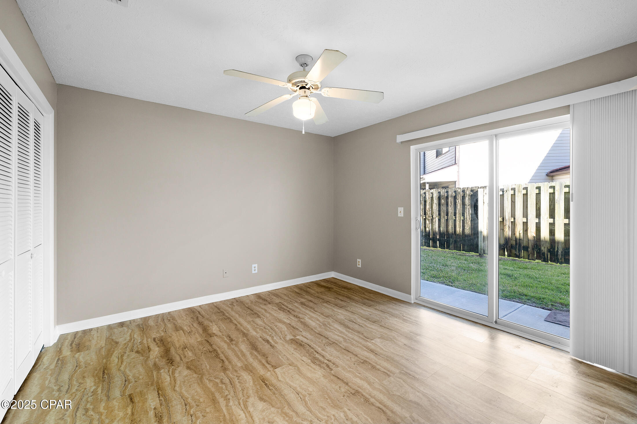 Image 8 For 17642 Front Beach Road E3