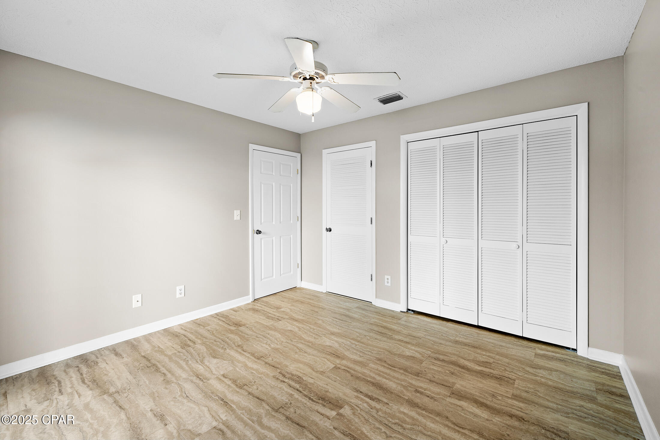 Image 9 For 17642 Front Beach Road E3